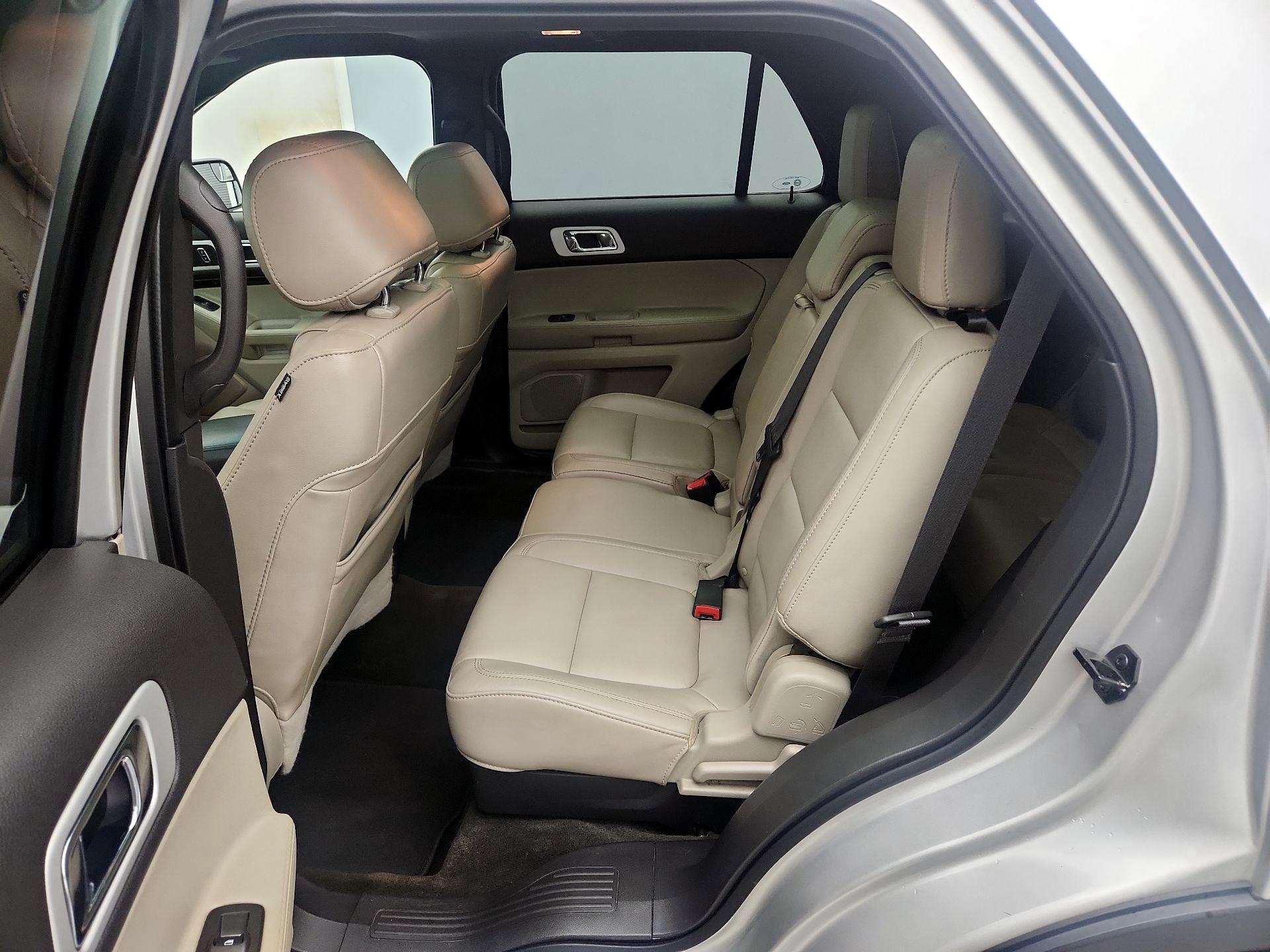 Thumbnail: 2015 Ford Explorer - 20