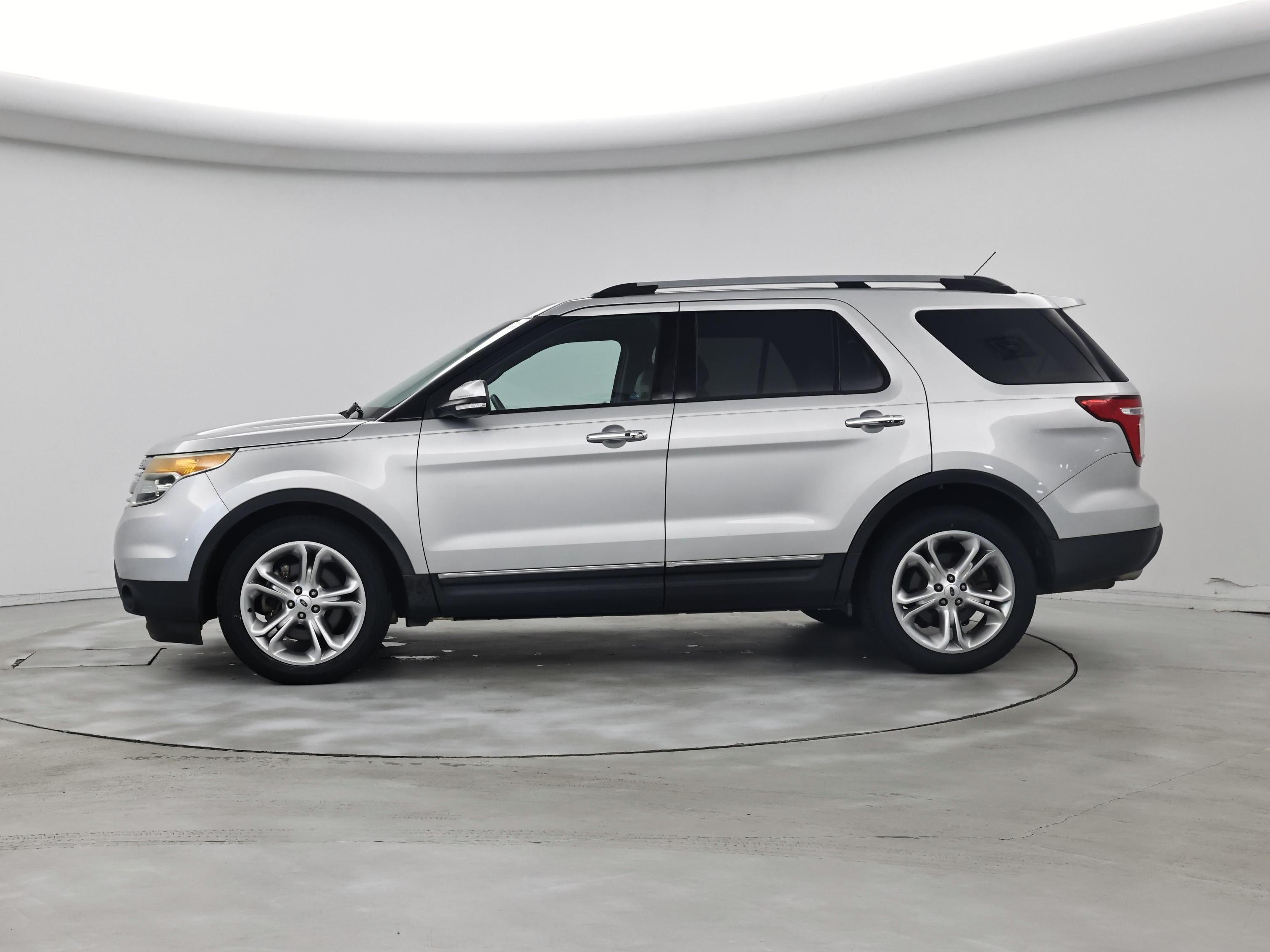 Thumbnail: 2015 Ford Explorer - 3