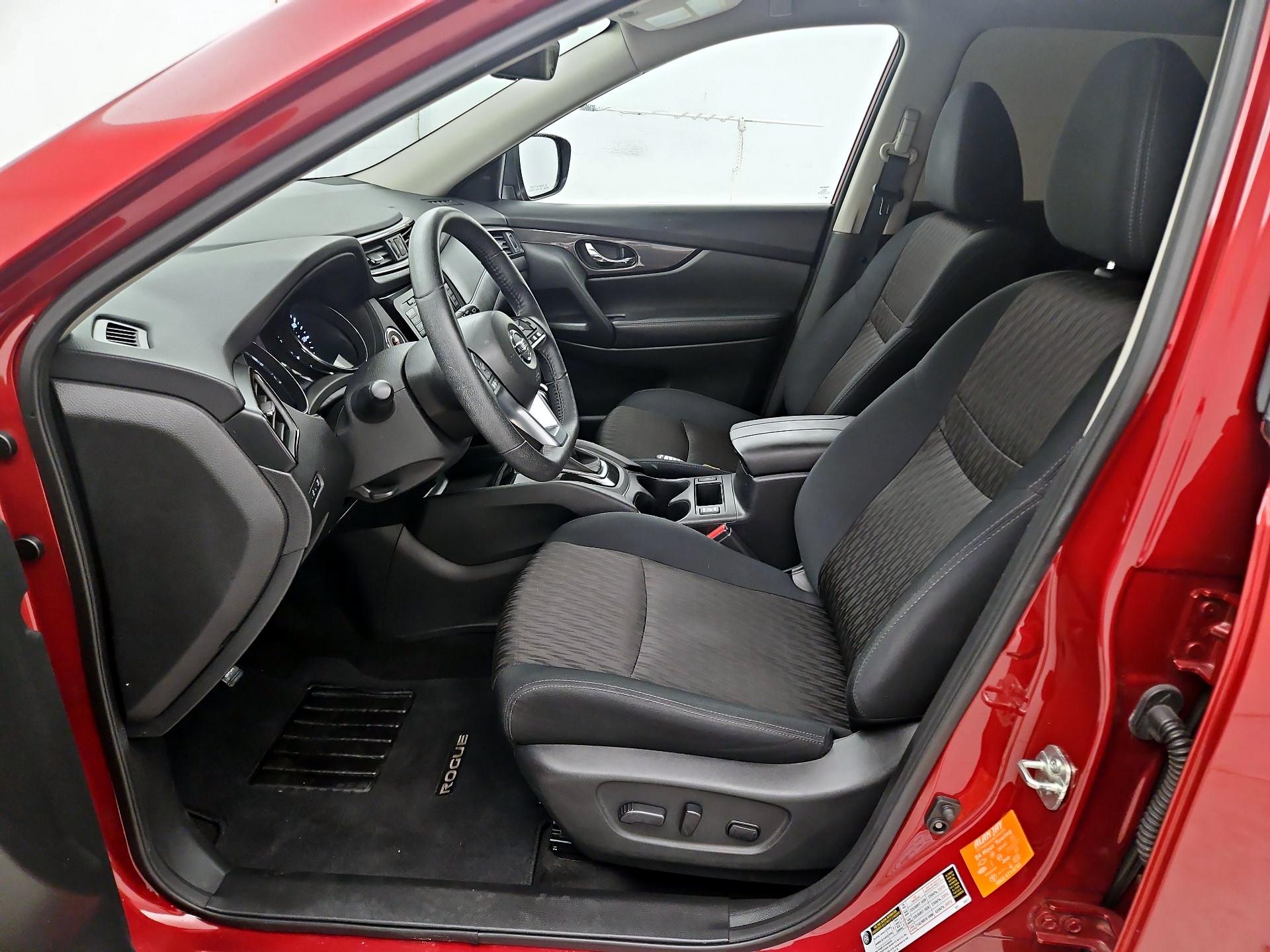 Thumbnail: 2019 Nissan Rogue - 11
