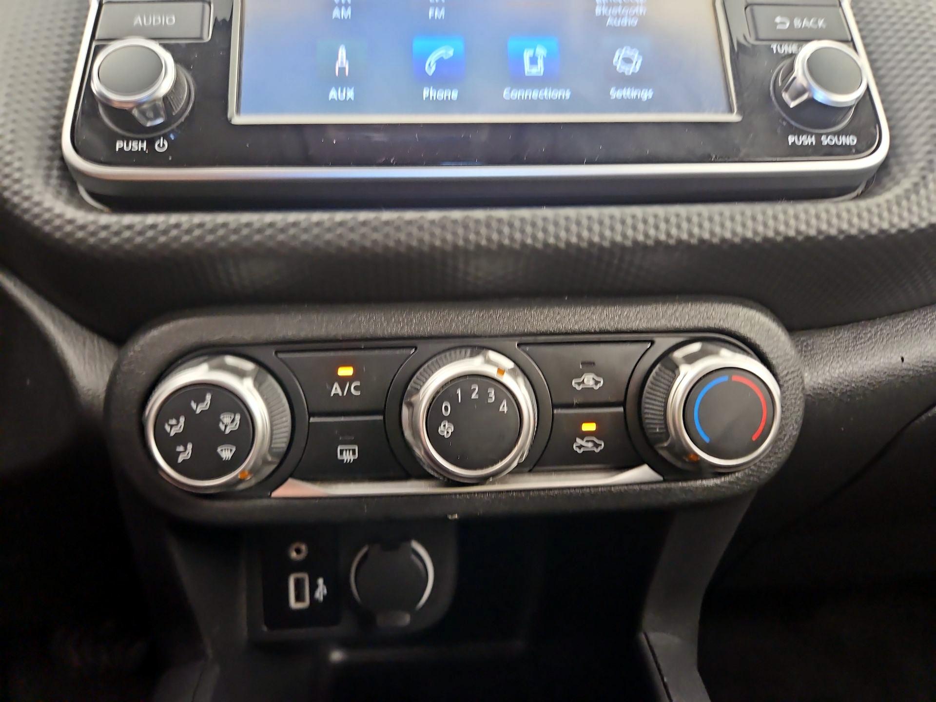 Thumbnail: 2022 Nissan Kicks - 16