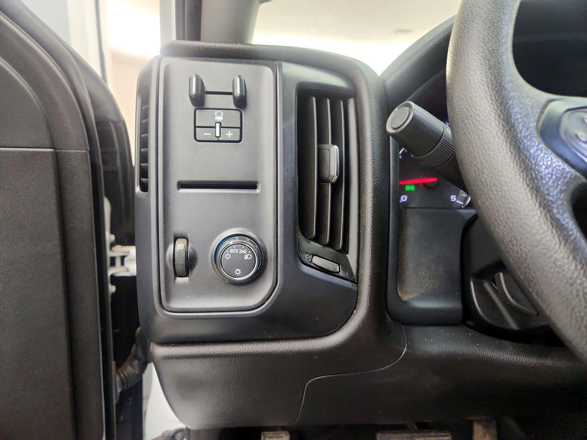 Thumbnail: 2019 Chevrolet Silverado 3500 - 13