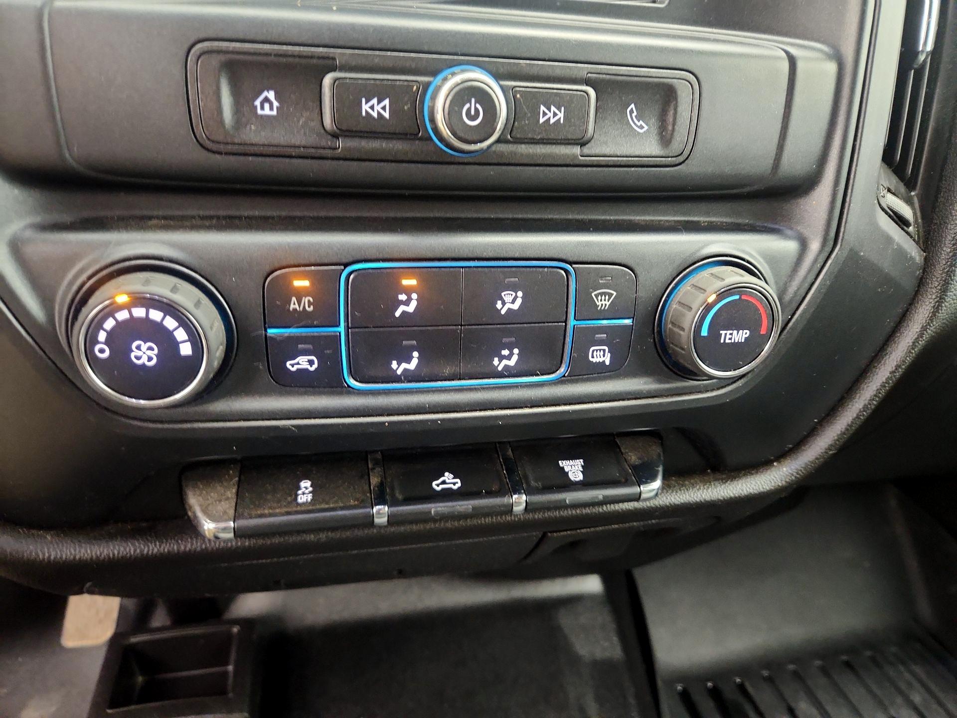 Thumbnail: 2019 Chevrolet Silverado 3500 - 16