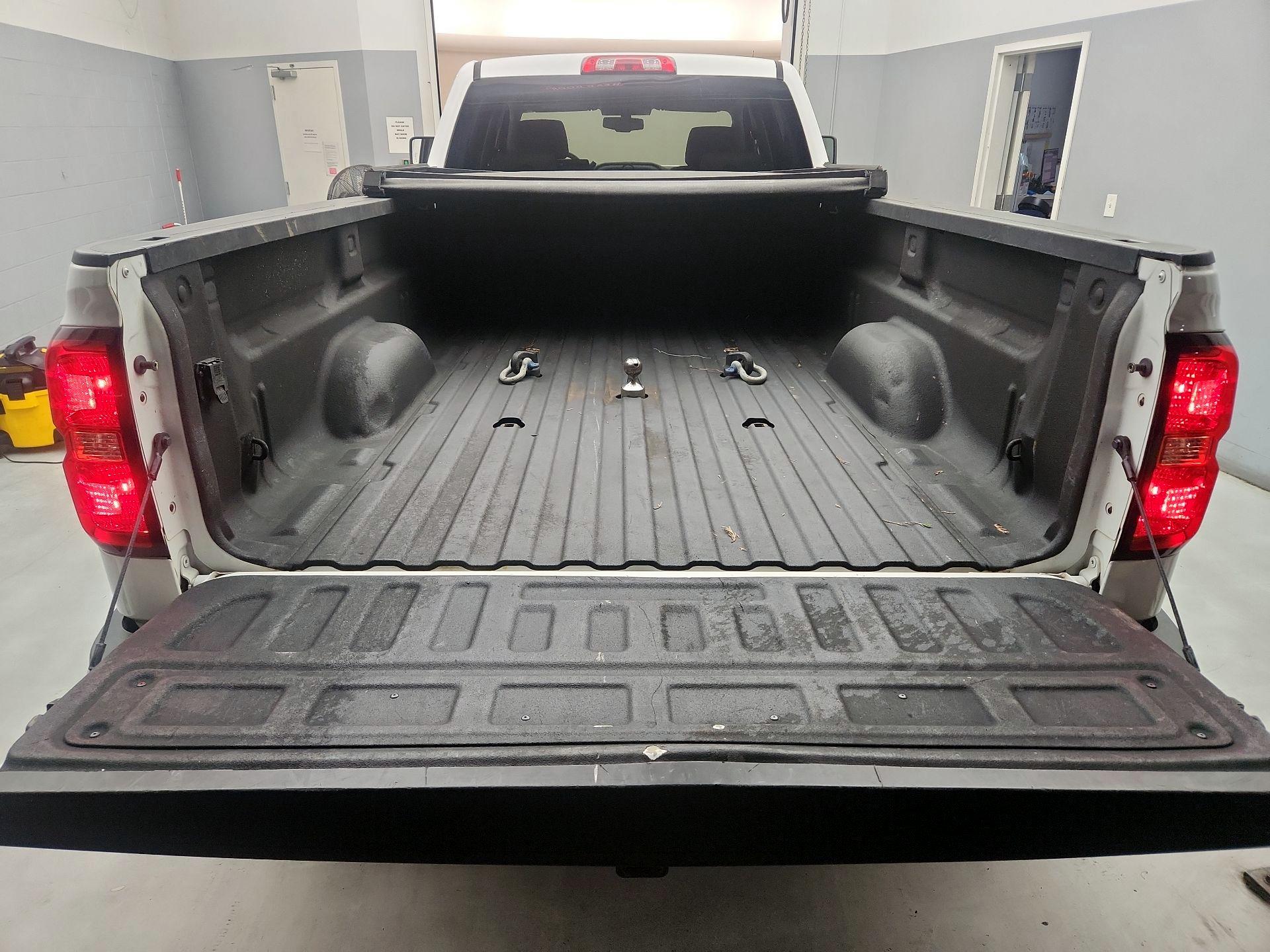 Thumbnail: 2019 Chevrolet Silverado 3500 - 20