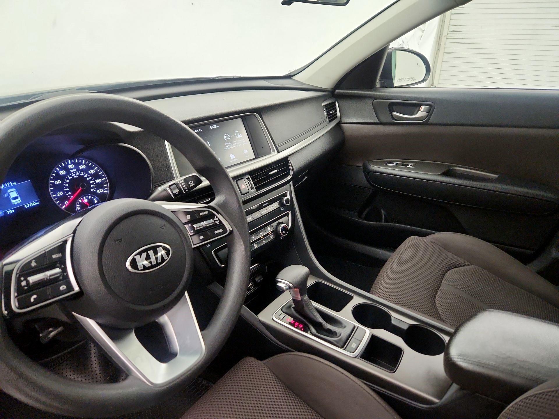 Thumbnail: 2020 Kia Optima - 11