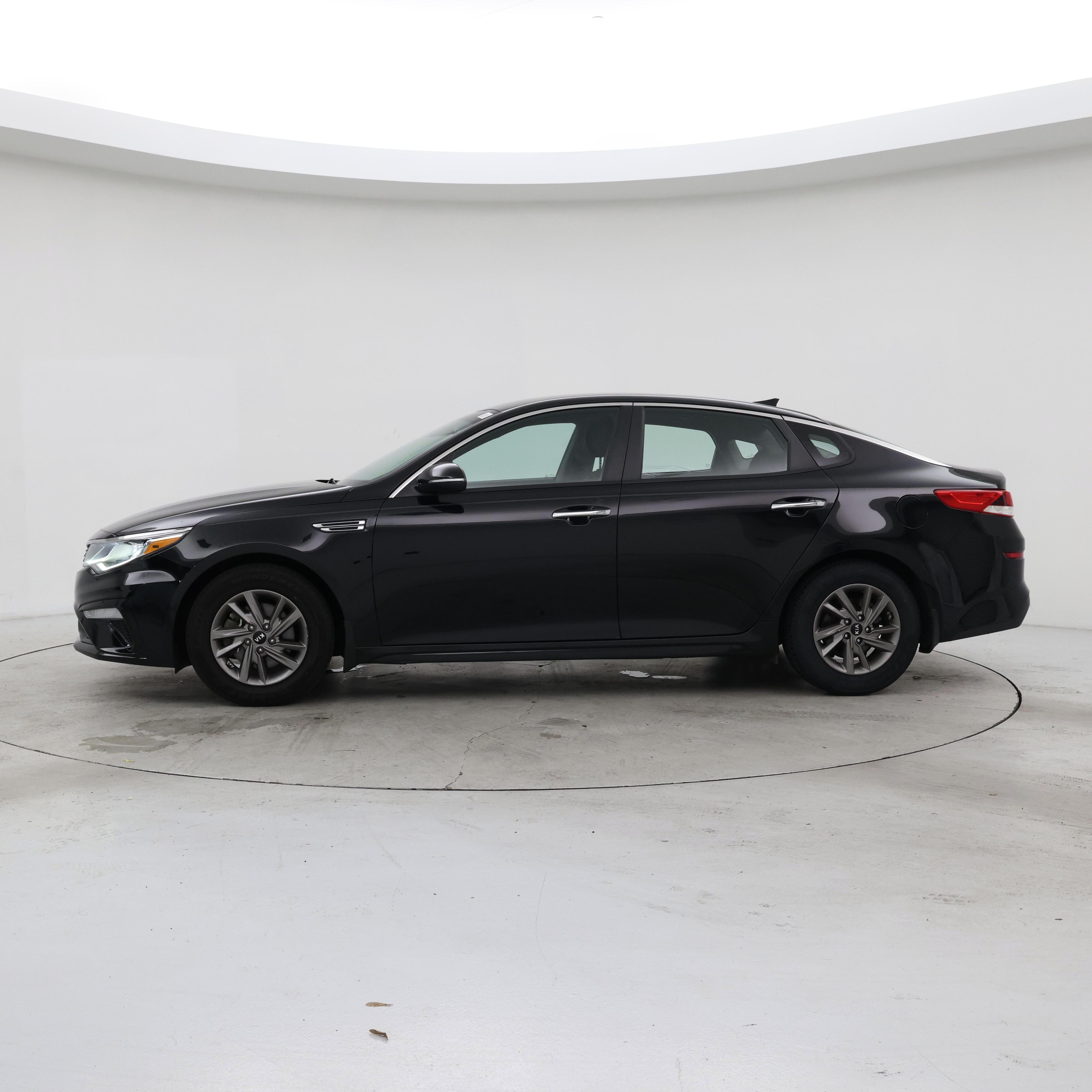 Thumbnail: 2020 Kia Optima - 3