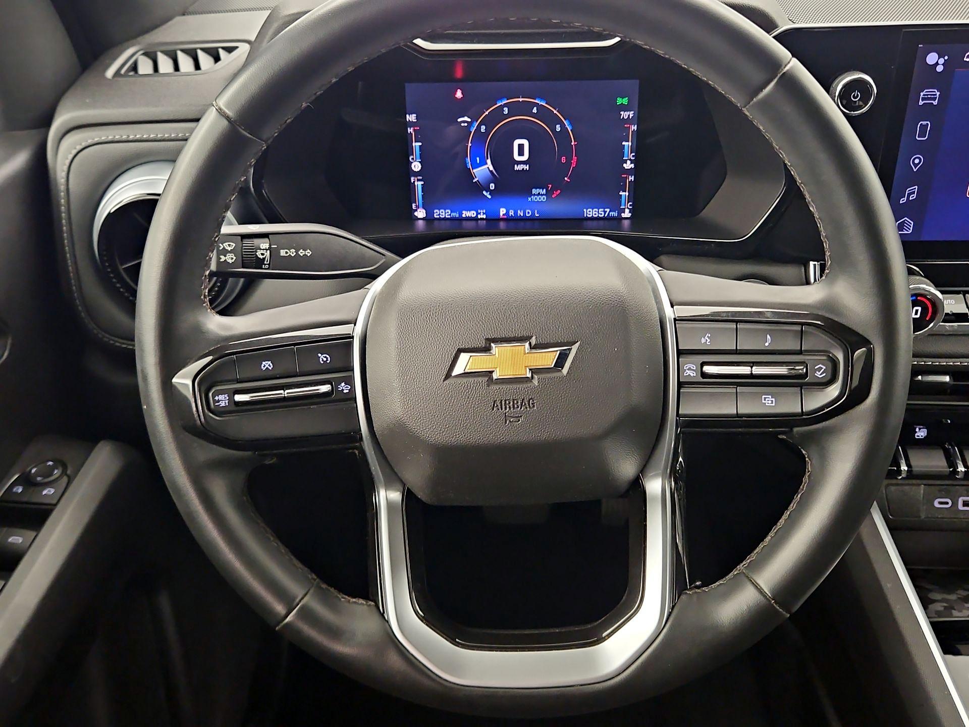 Thumbnail: 2023 Chevrolet Colorado - 10