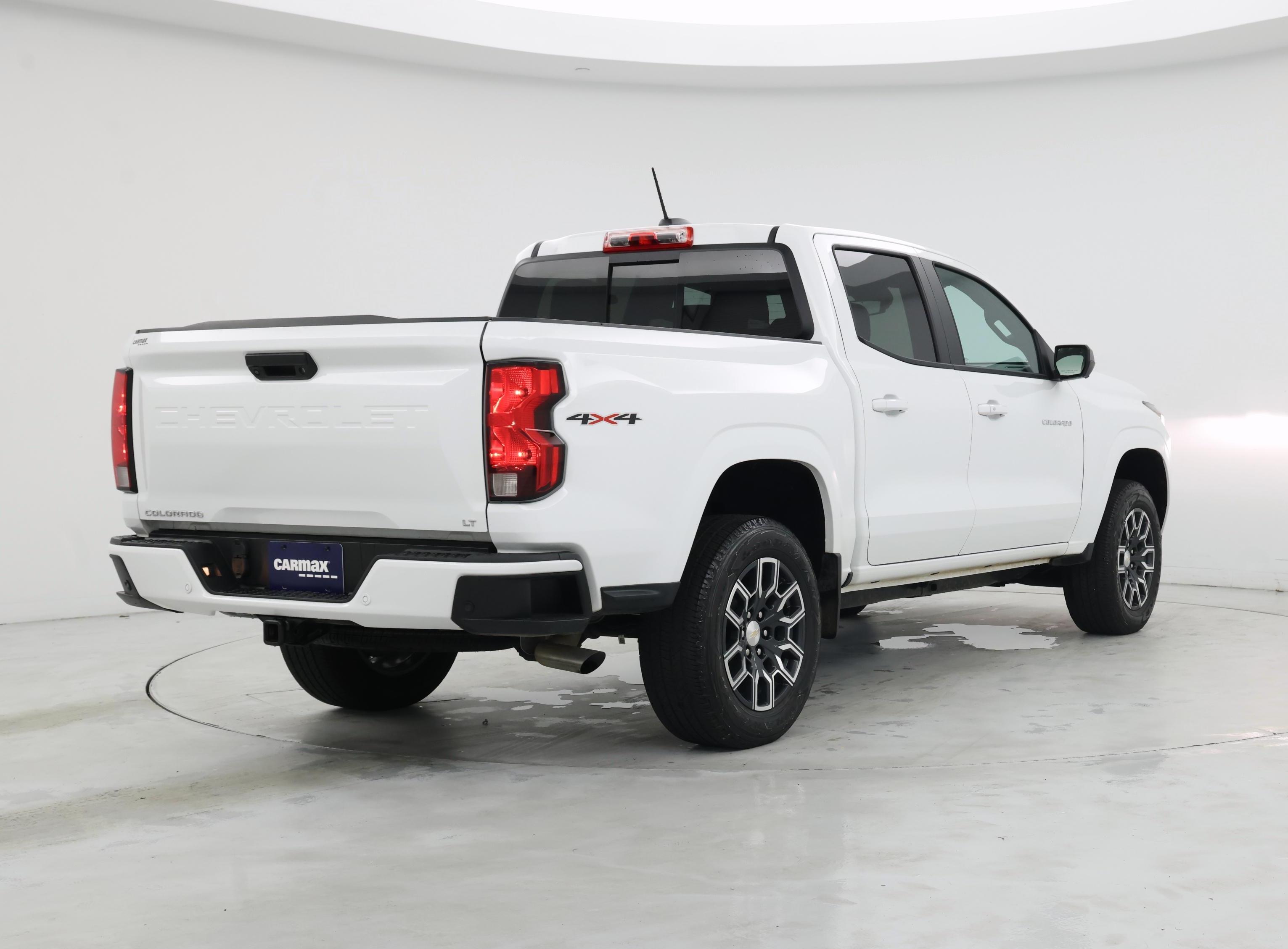 Thumbnail: 2023 Chevrolet Colorado - 8