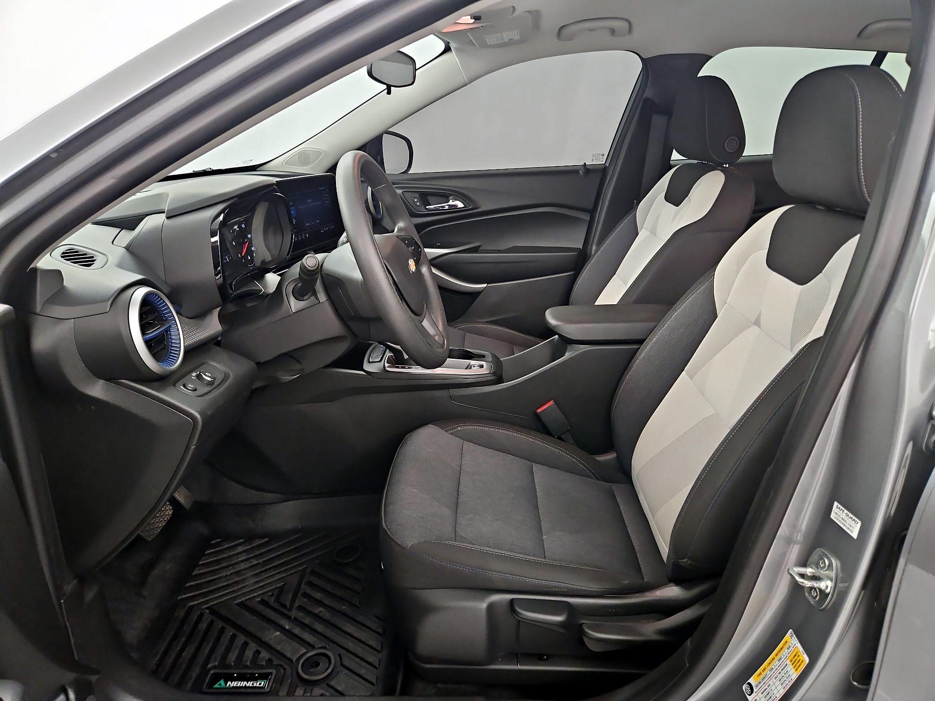 Thumbnail: 2024 Chevrolet Trax - 11