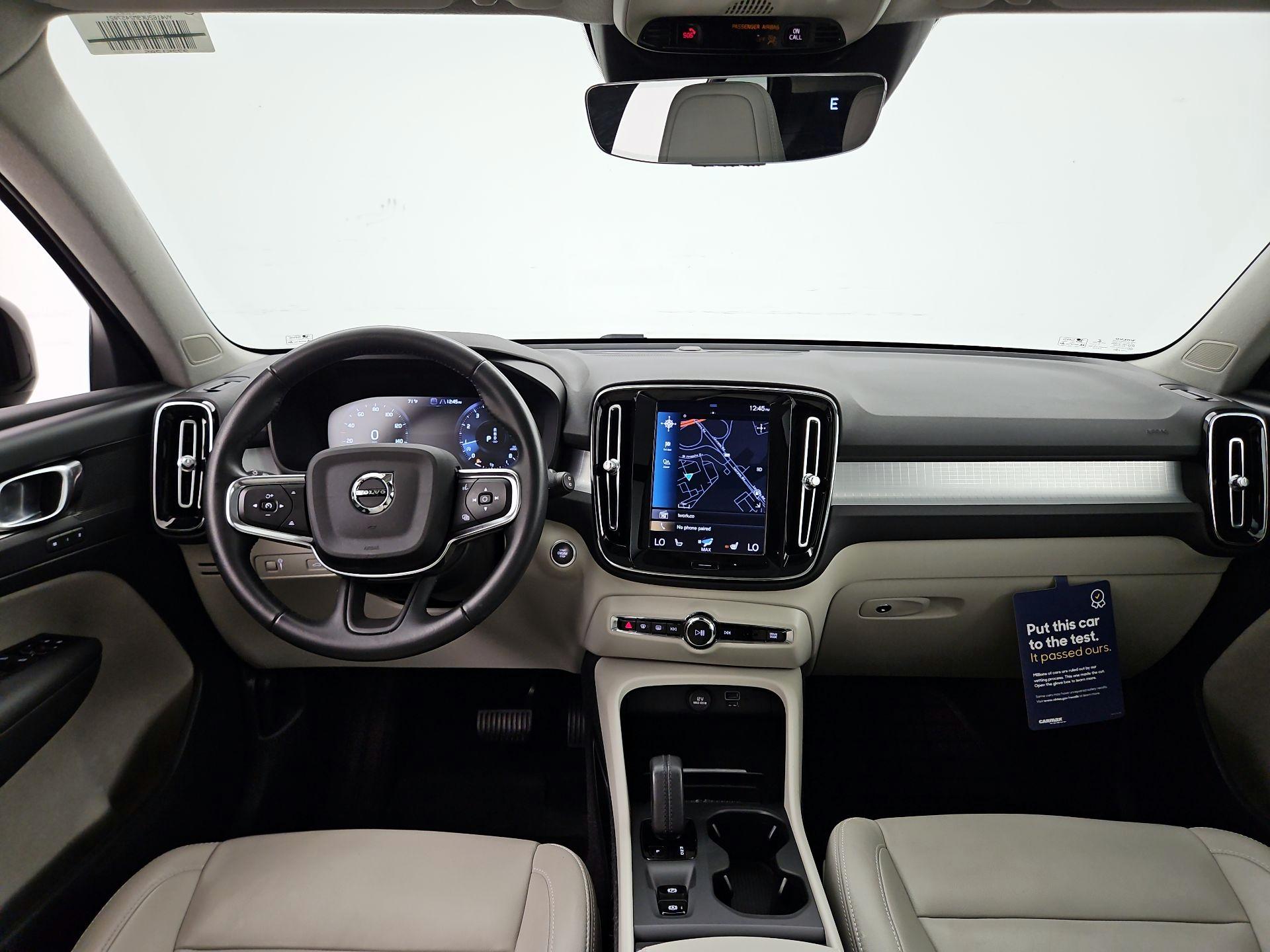 Thumbnail: 2021 Volvo XC40 - 9