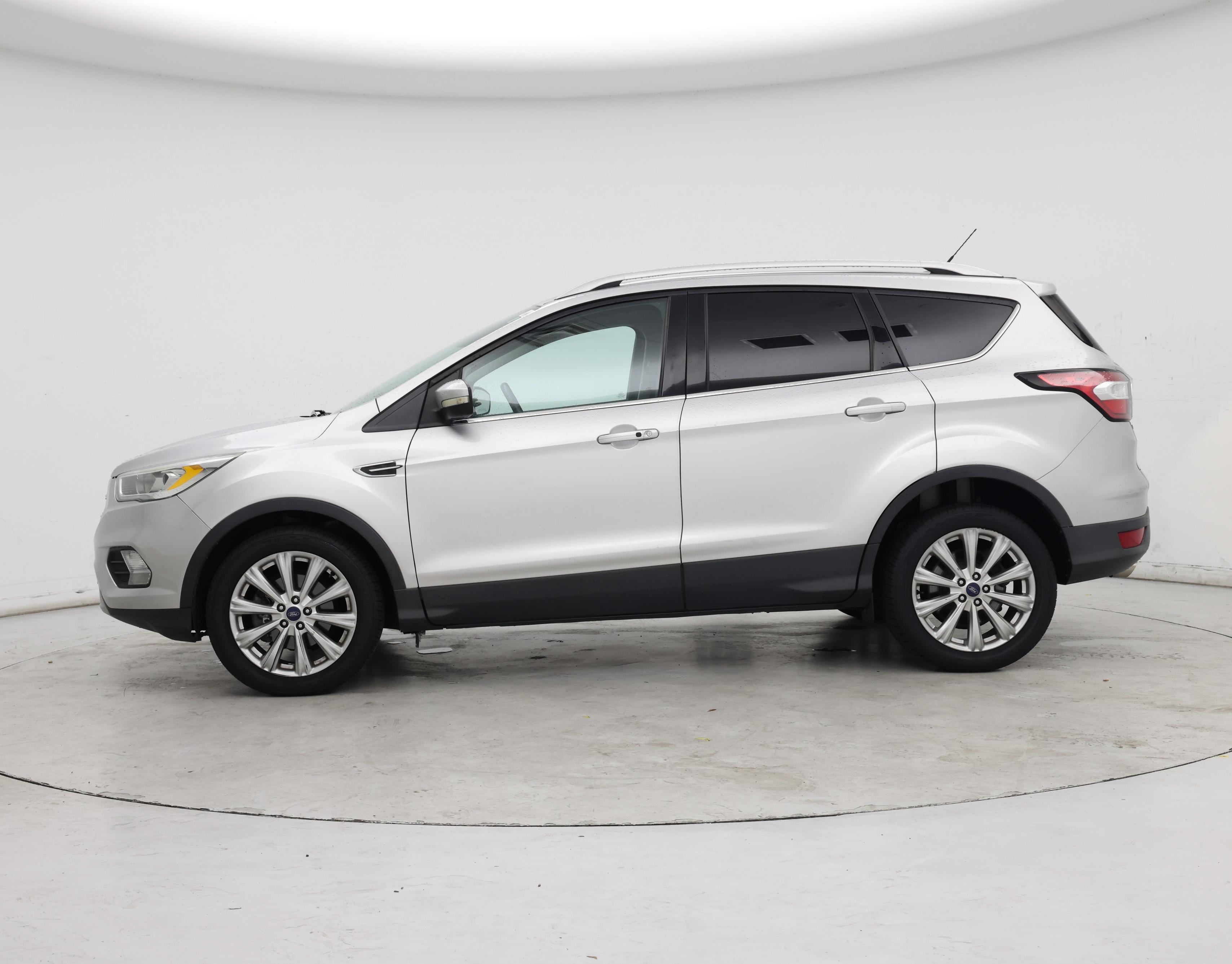 Thumbnail: 2017 Ford Escape - 3