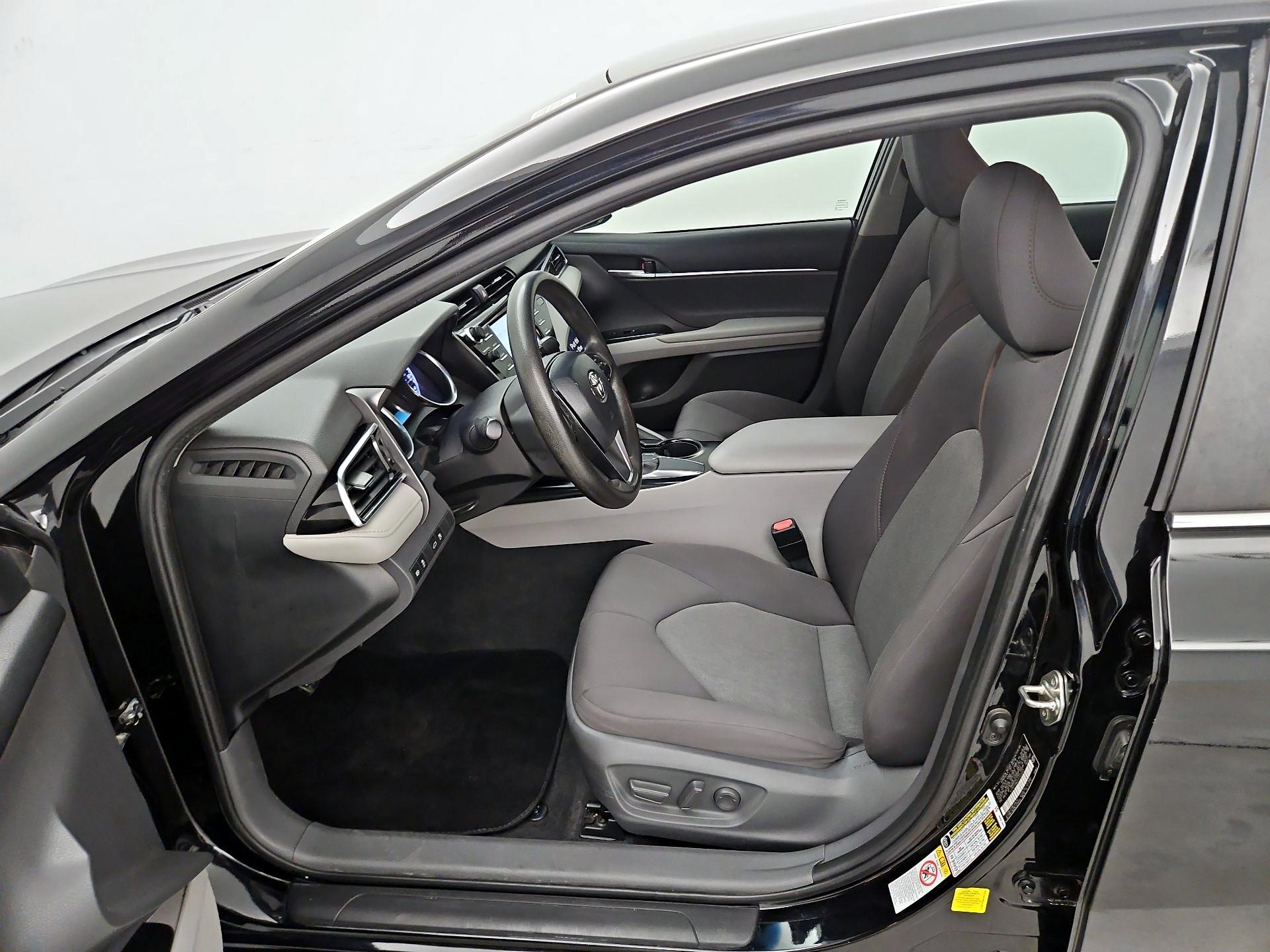 Thumbnail: 2018 Toyota Camry - 11