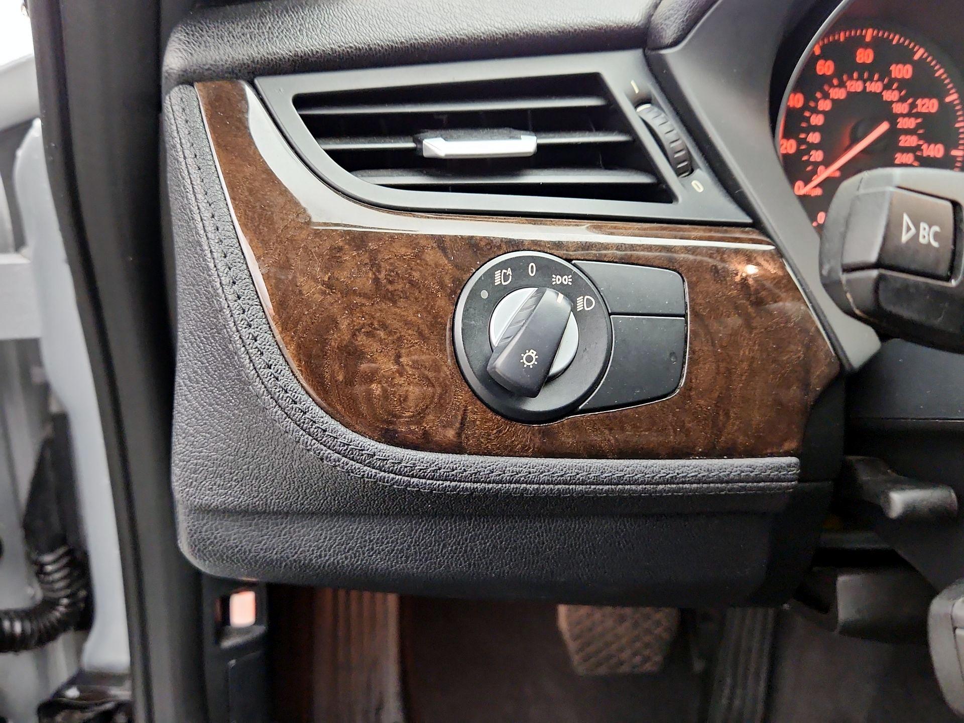 Thumbnail: 2013 BMW Z4 - 13