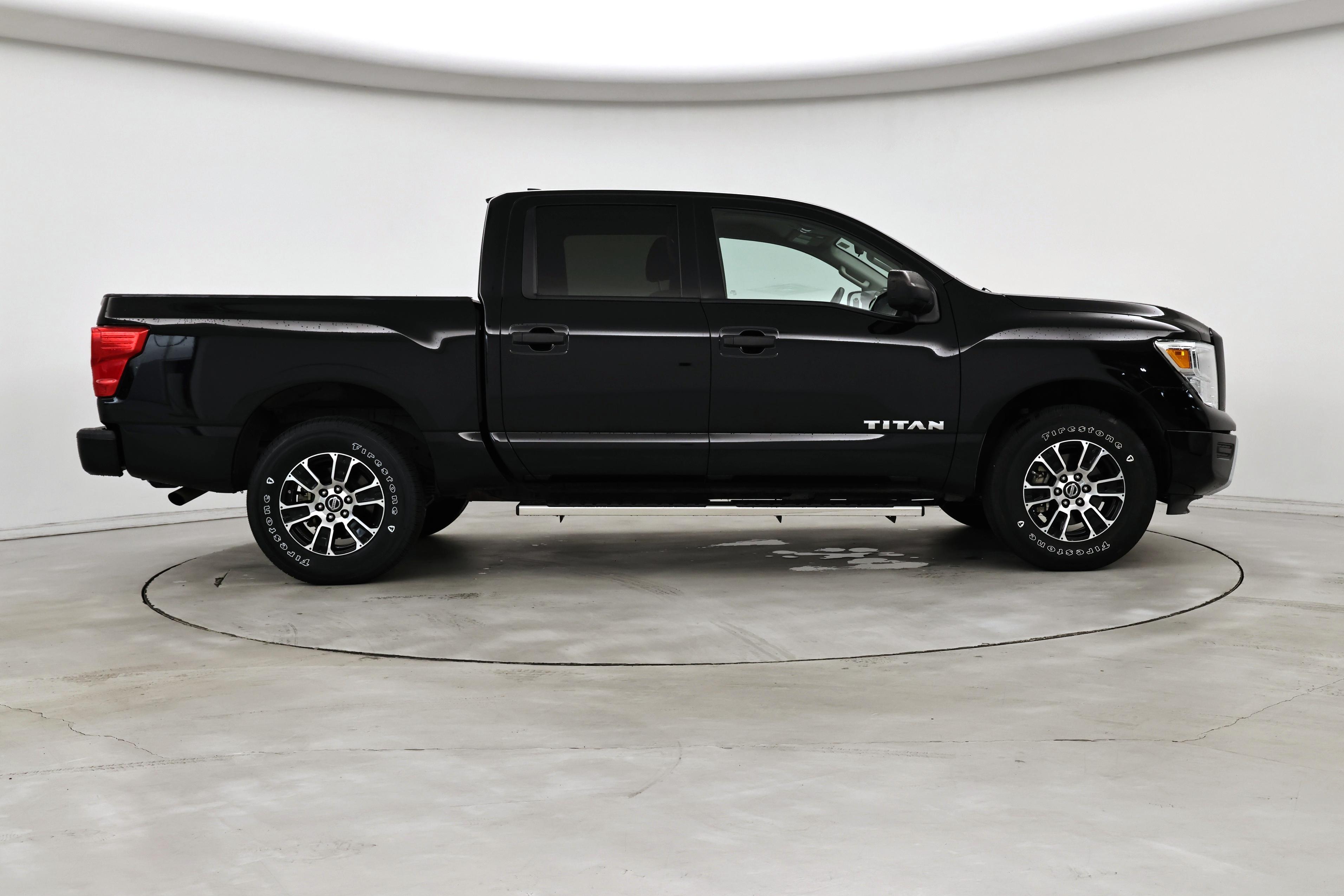 Thumbnail: 2022 Nissan Titan - 7