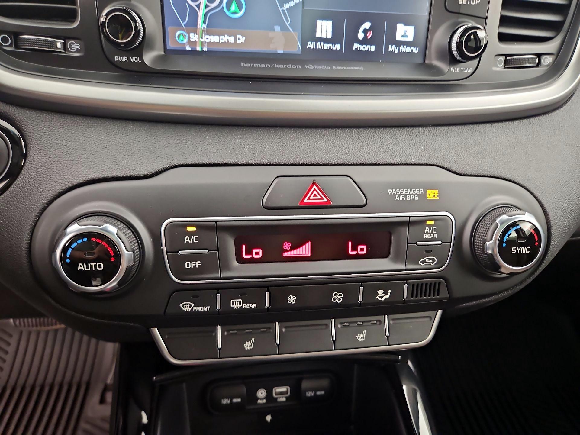 Thumbnail: 2019 Kia Sorento - 17