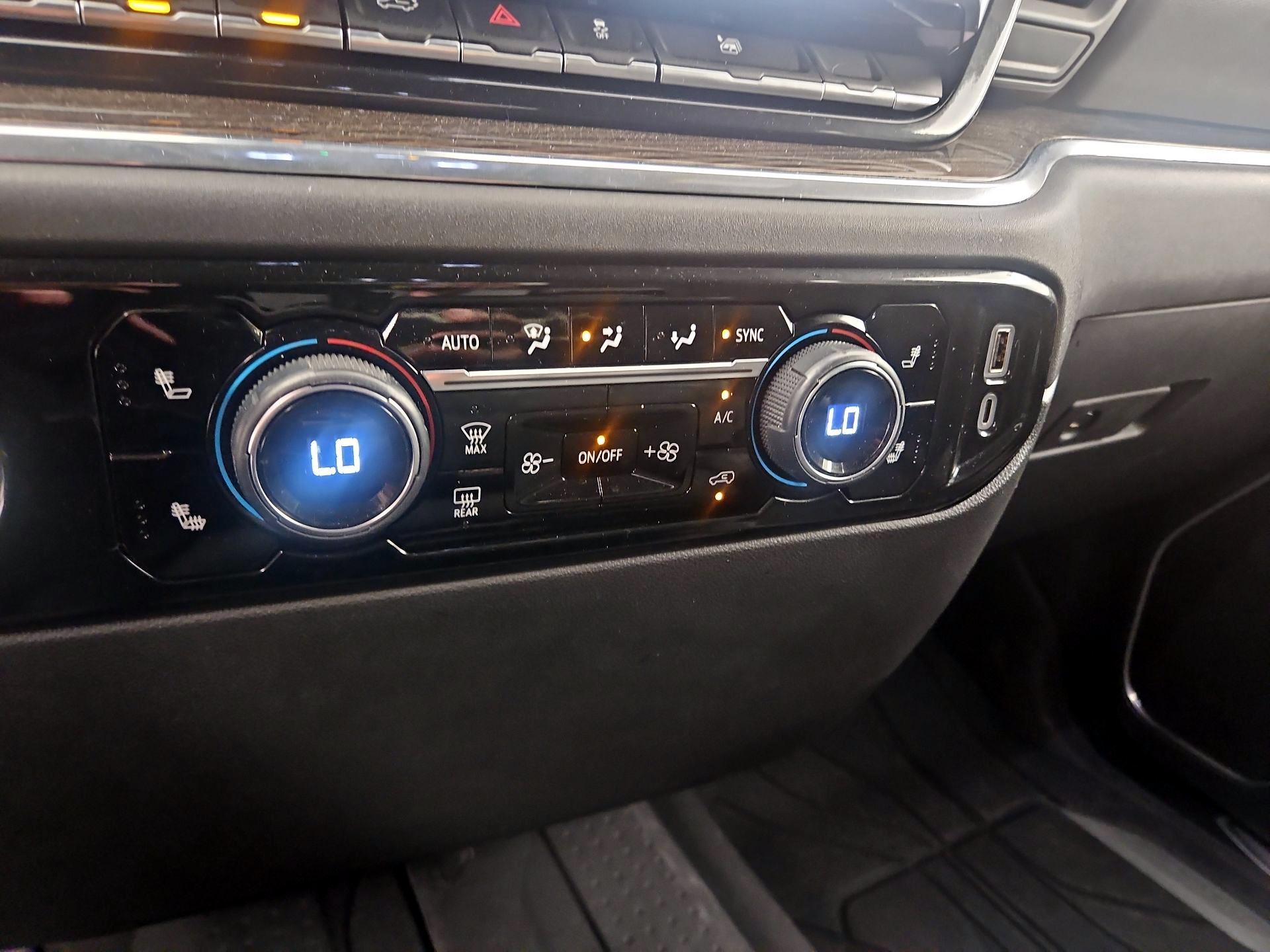 Thumbnail: 2023 Chevrolet Silverado 1500 - 17