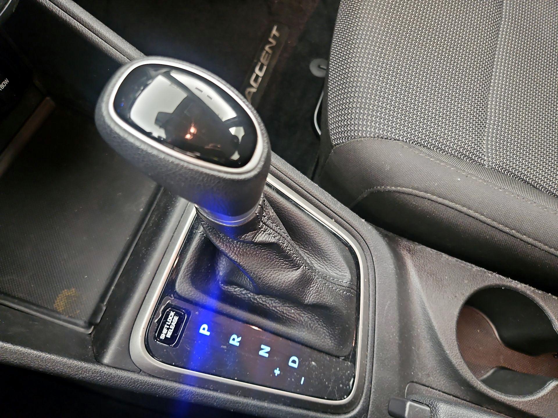 Thumbnail: 2021 Hyundai Accent - 17