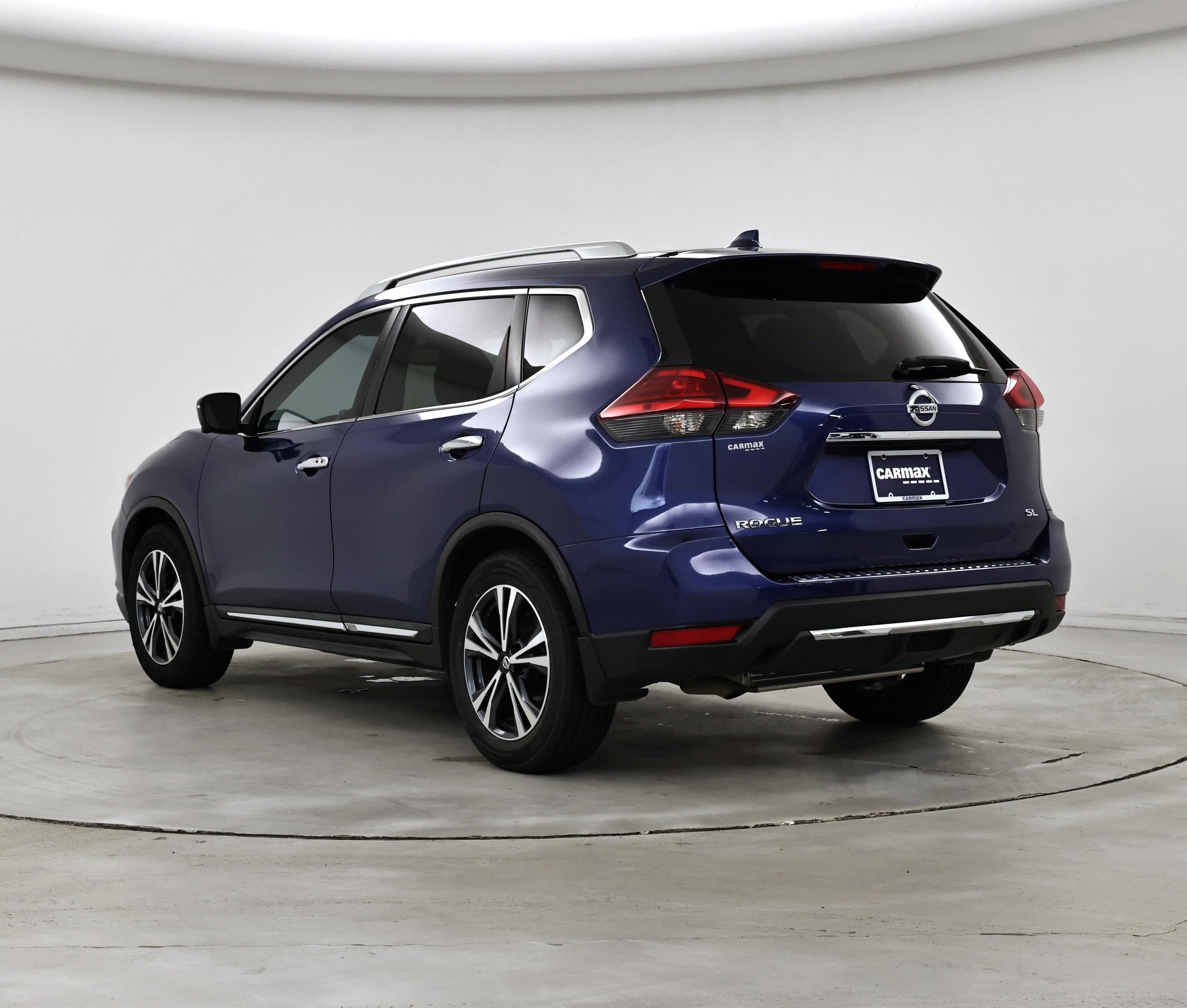 Thumbnail: 2017 Nissan Rogue - 2