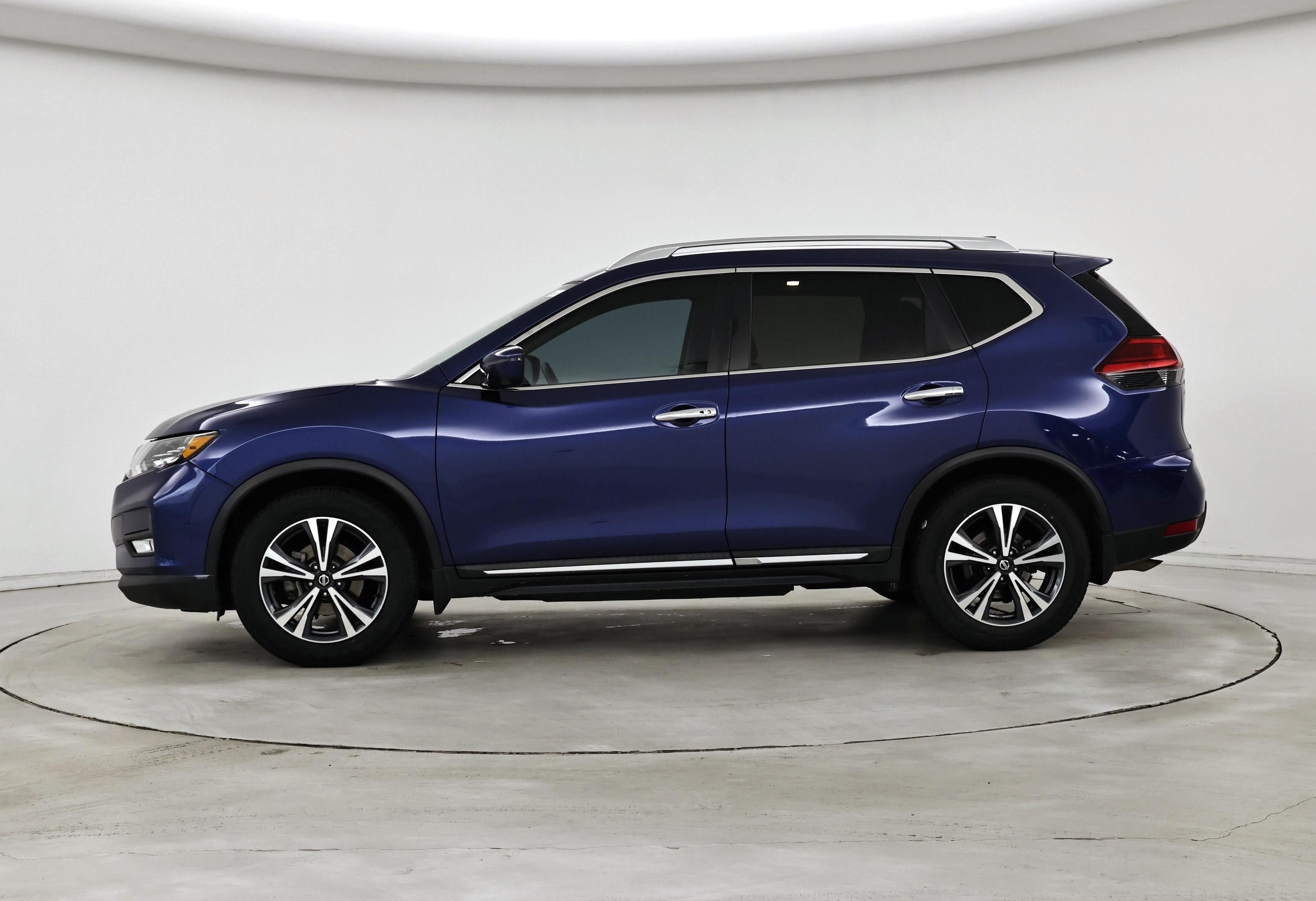 Thumbnail: 2017 Nissan Rogue - 3