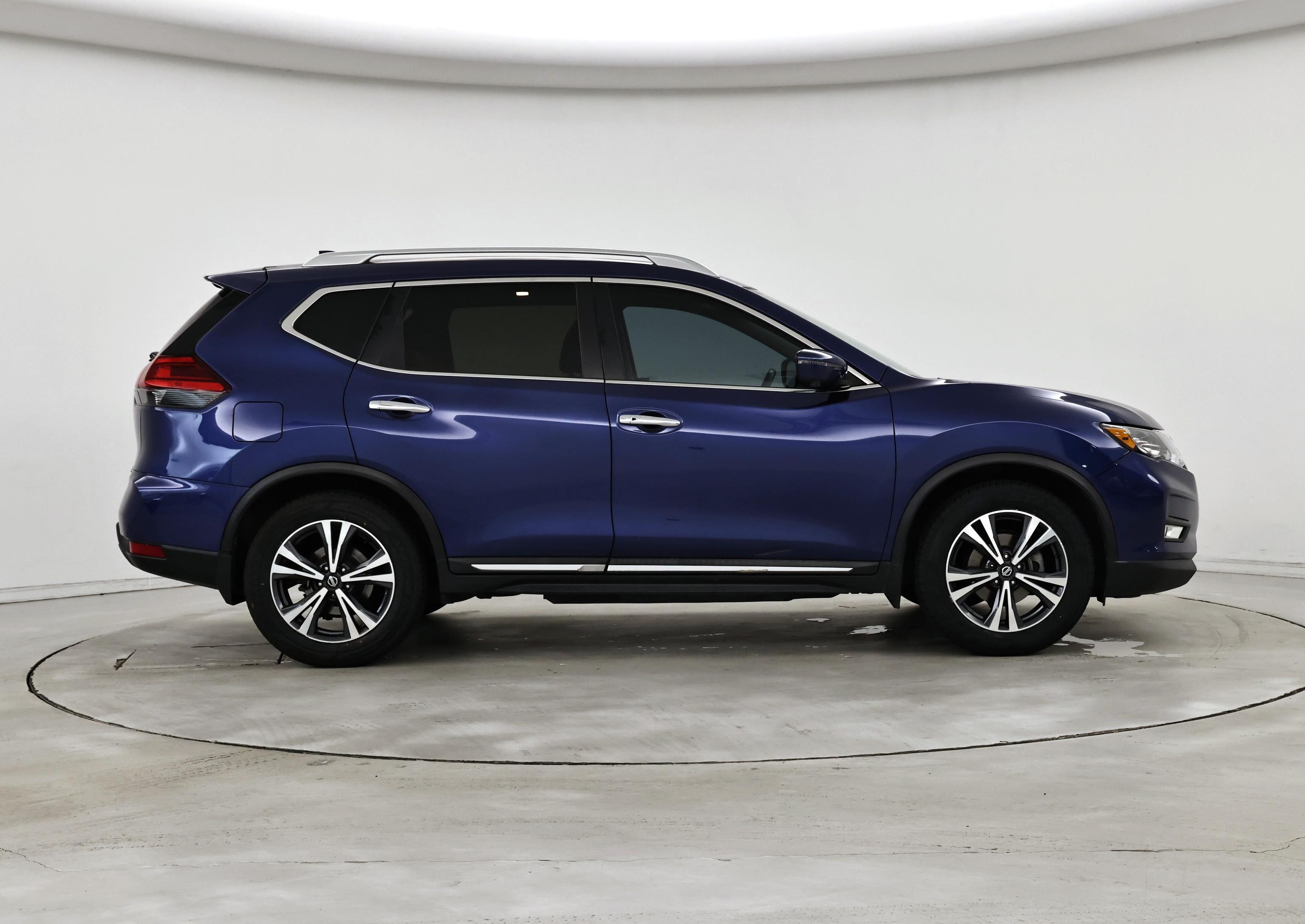 Thumbnail: 2017 Nissan Rogue - 7