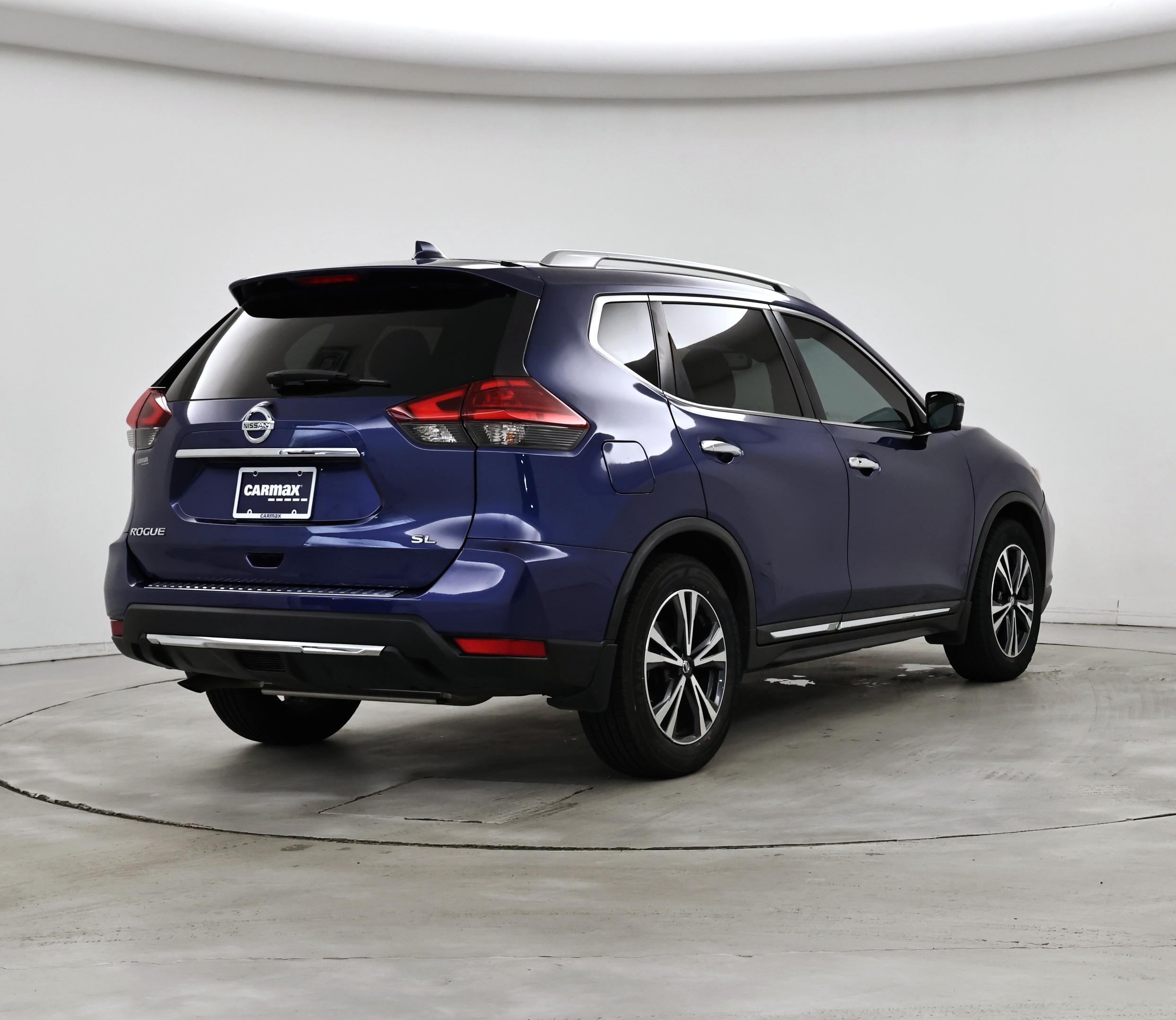 Thumbnail: 2017 Nissan Rogue - 8
