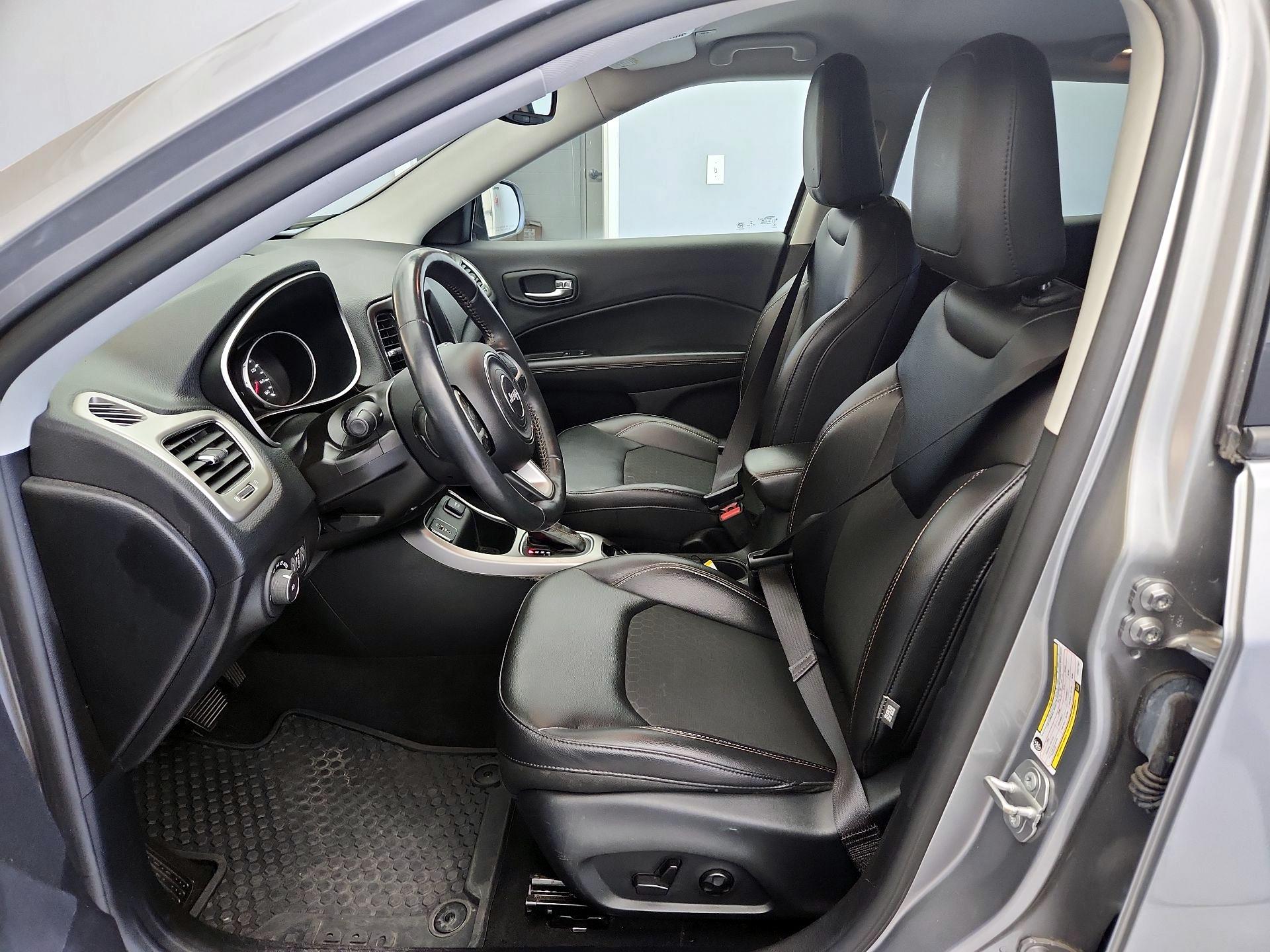 Thumbnail: 2018 Jeep Compass - 11