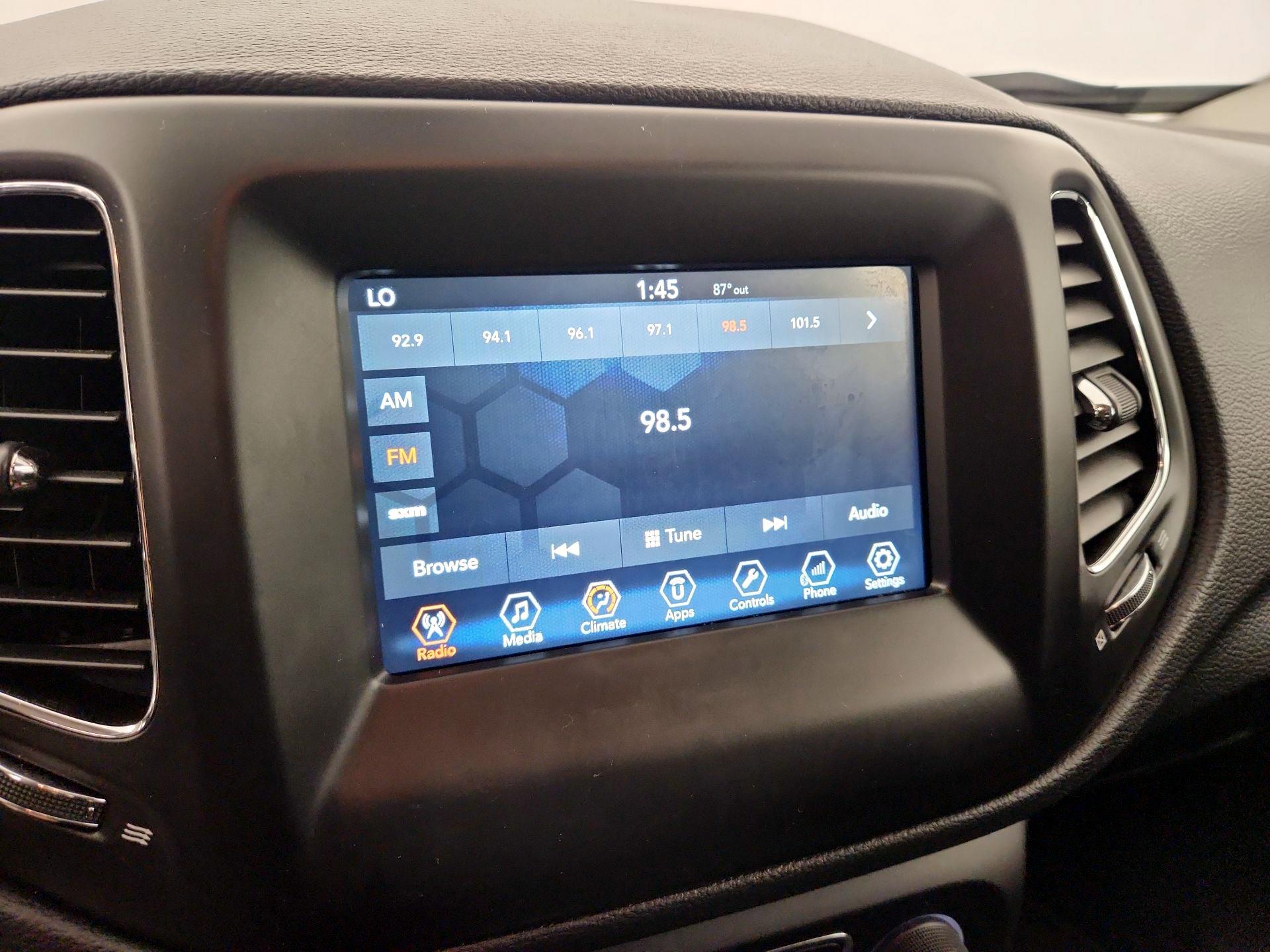 Thumbnail: 2018 Jeep Compass - 15