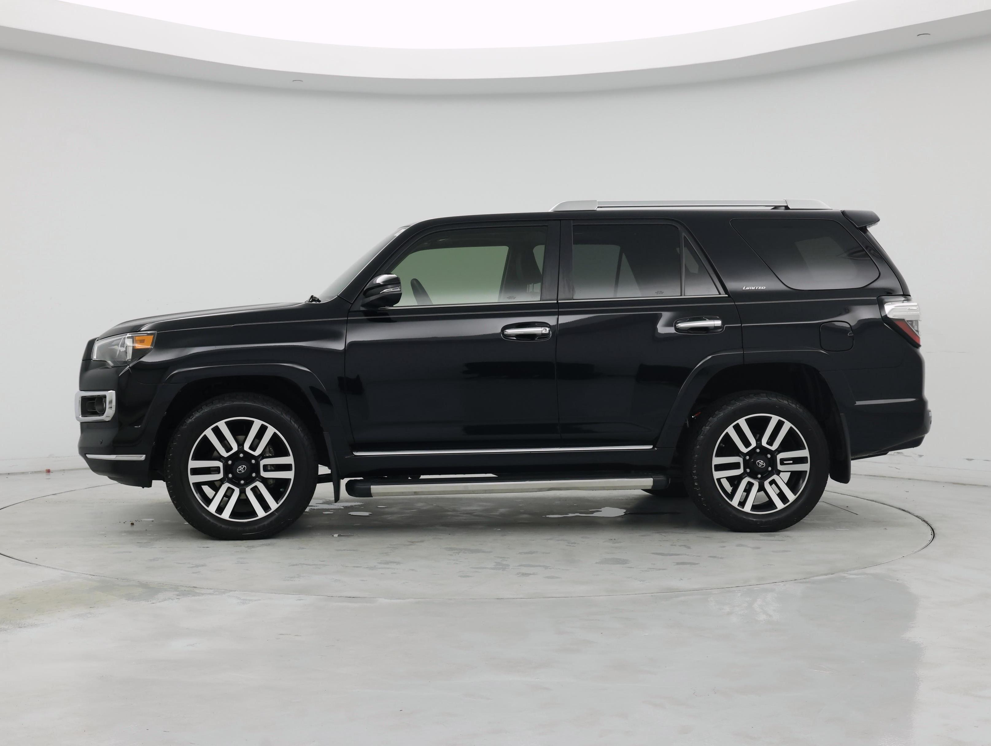 Thumbnail: 2020 Toyota 4Runner - 3