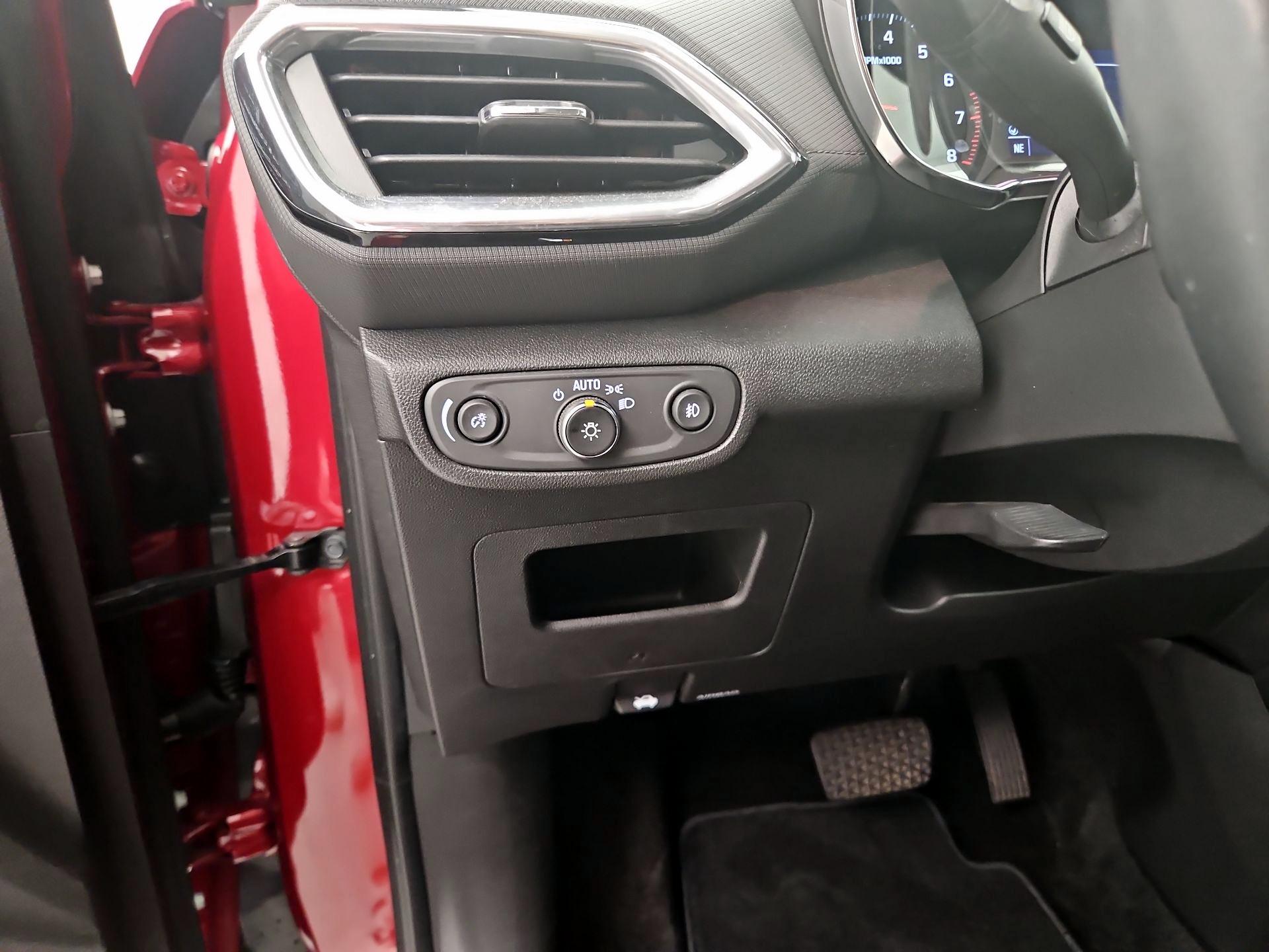 Thumbnail: 2021 Chevrolet TrailBlazer - 13