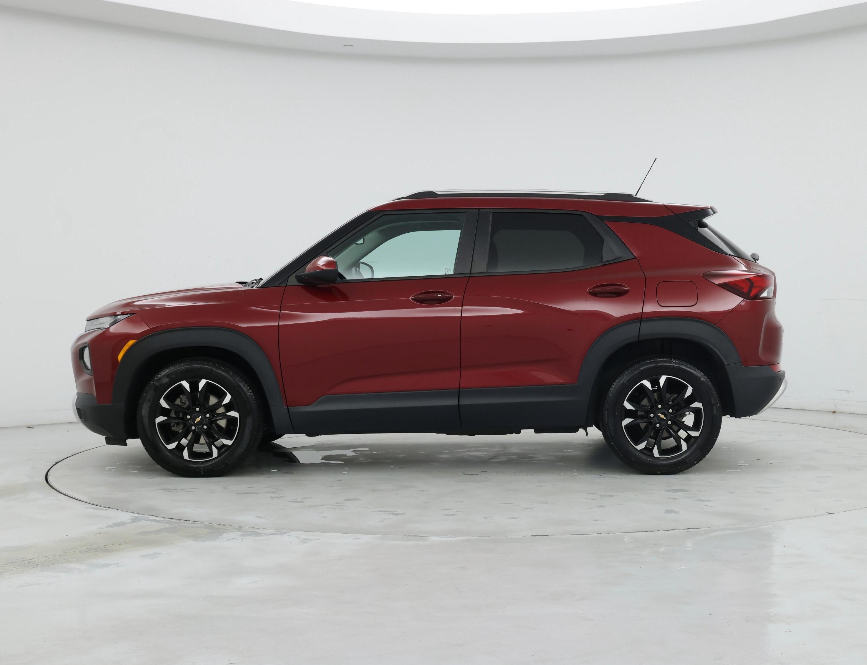 Thumbnail: 2021 Chevrolet TrailBlazer - 3