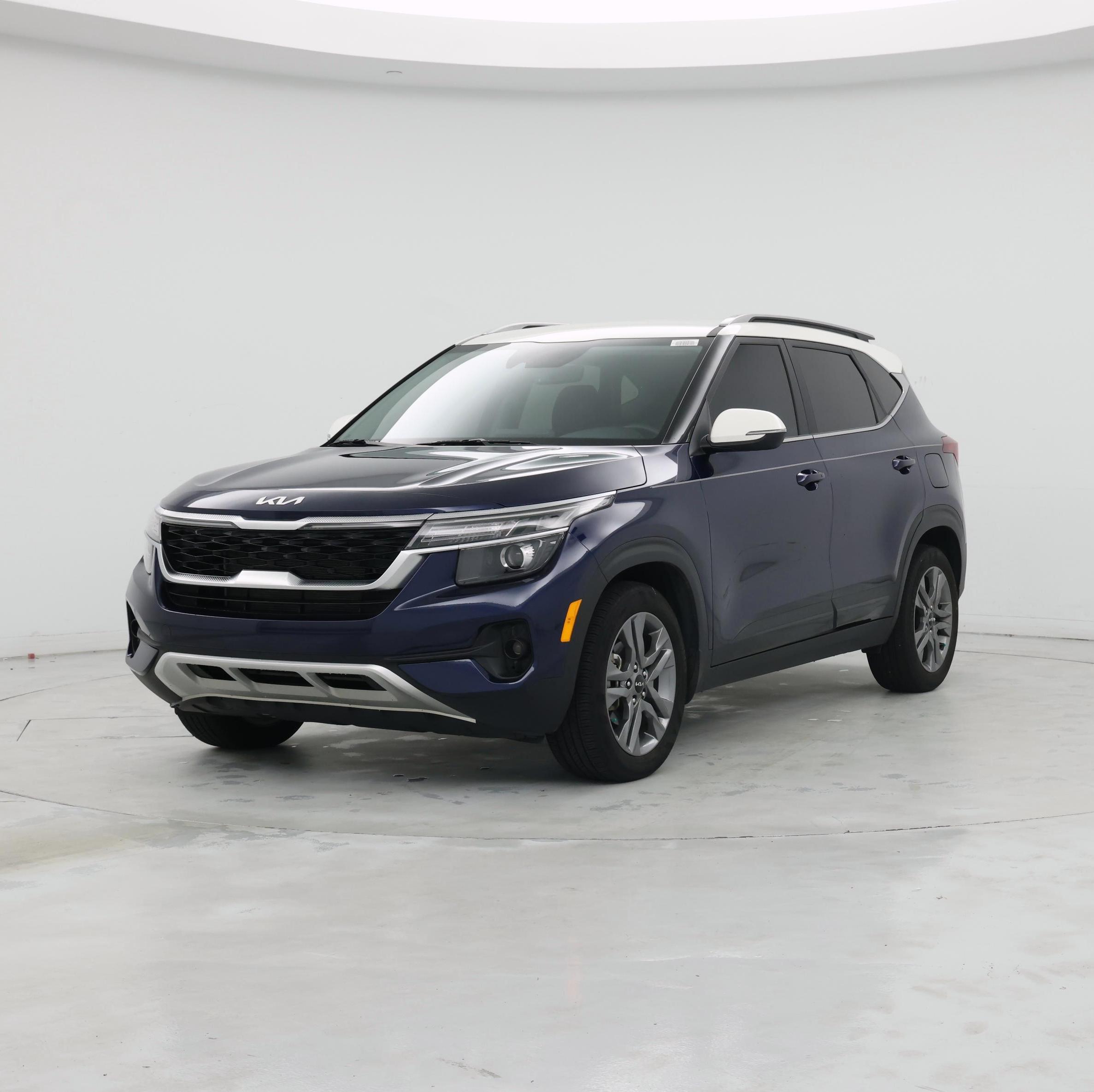 Thumbnail: 2023 Kia Seltos - 4