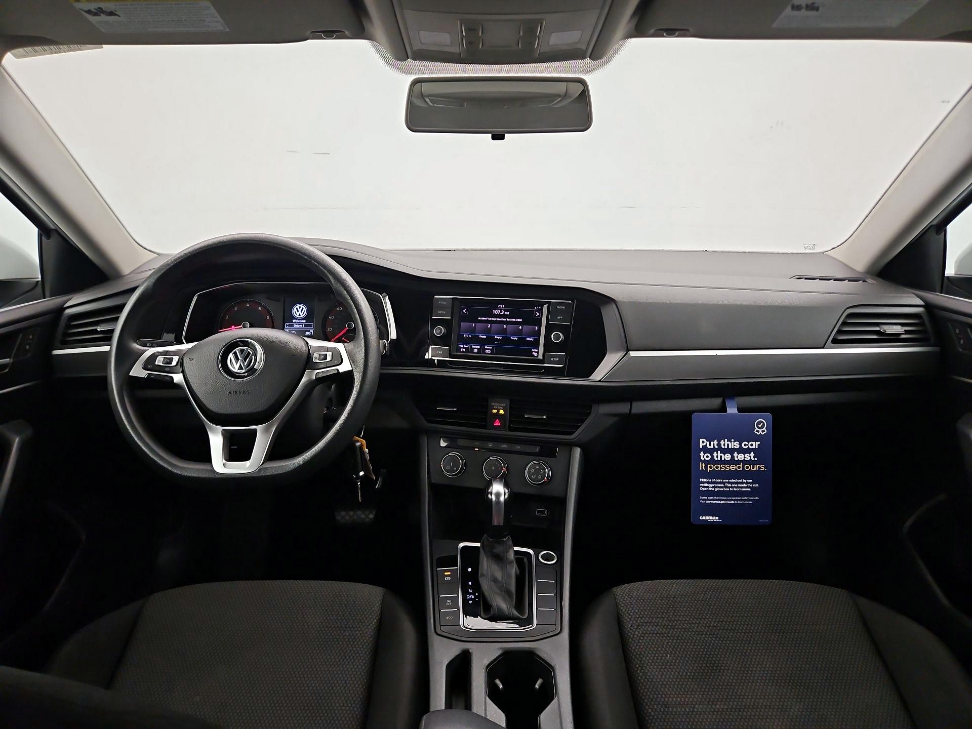 Thumbnail: 2019 Volkswagen Jetta - 9
