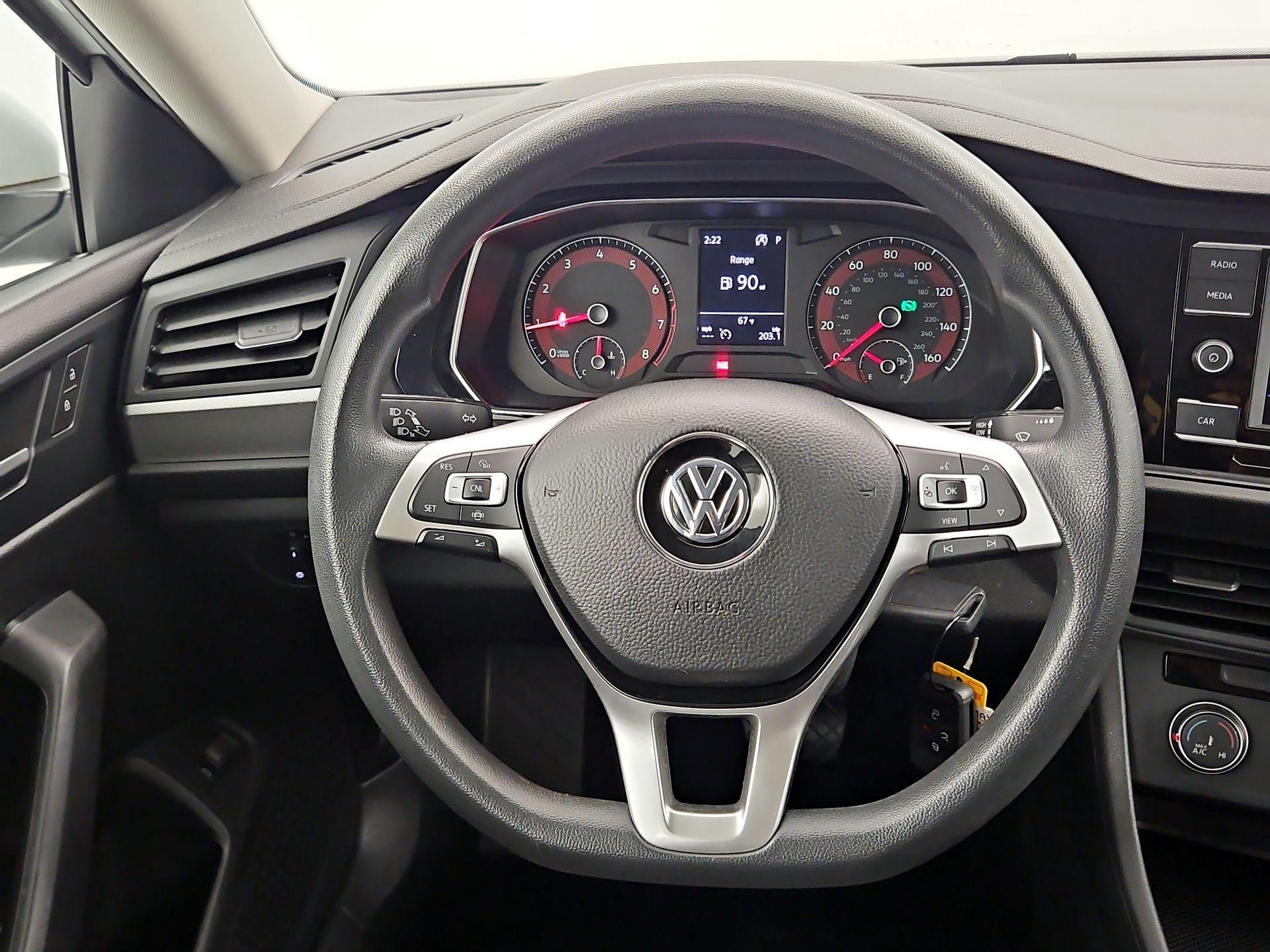 Thumbnail: 2019 Volkswagen Jetta - 10
