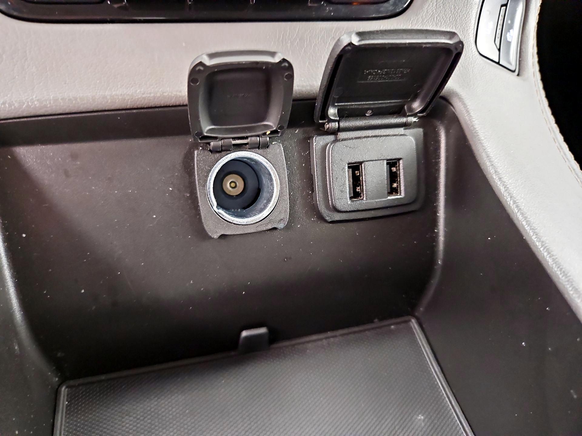 Thumbnail: 2017 Chevrolet Suburban - 19