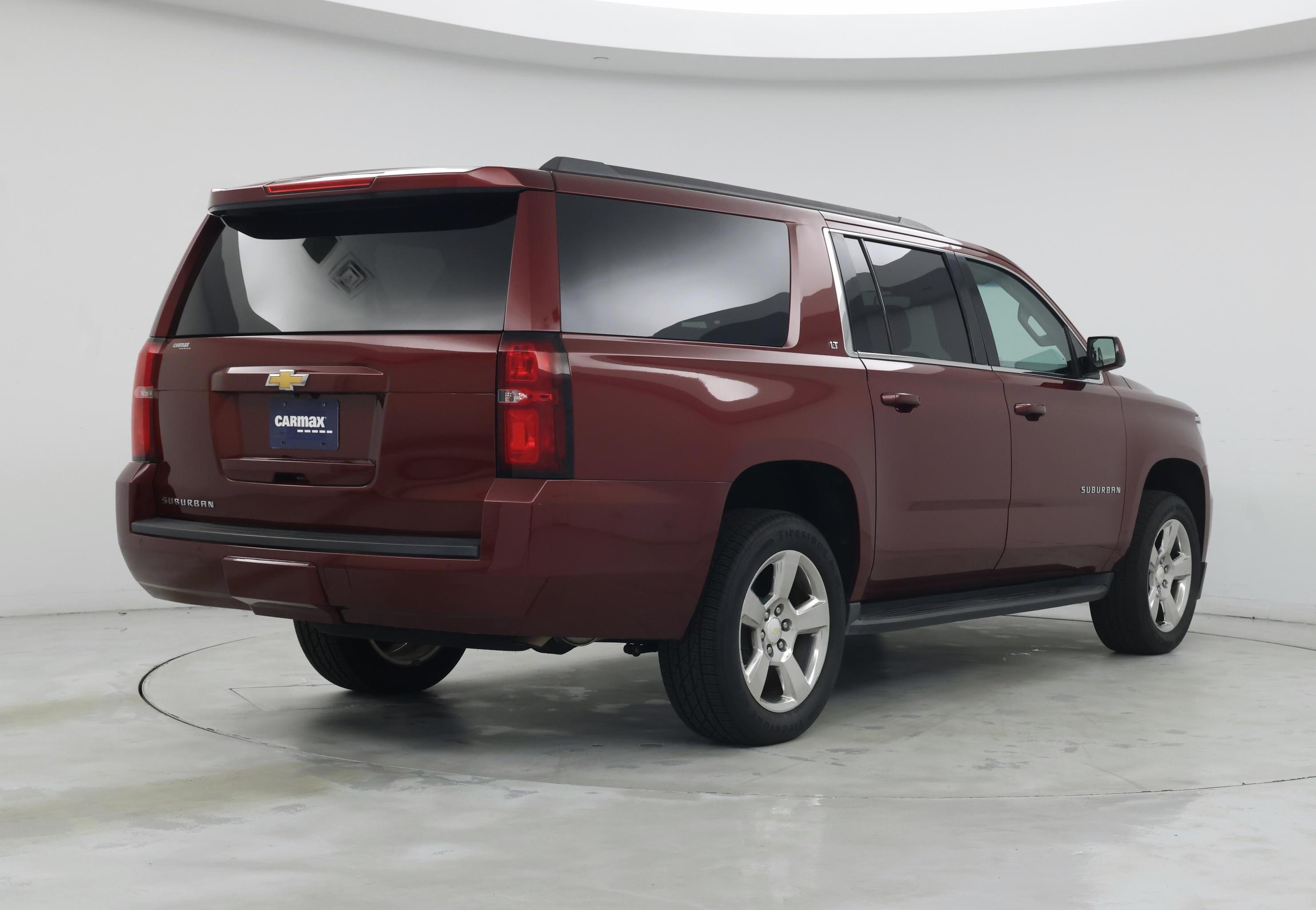 Thumbnail: 2017 Chevrolet Suburban - 8
