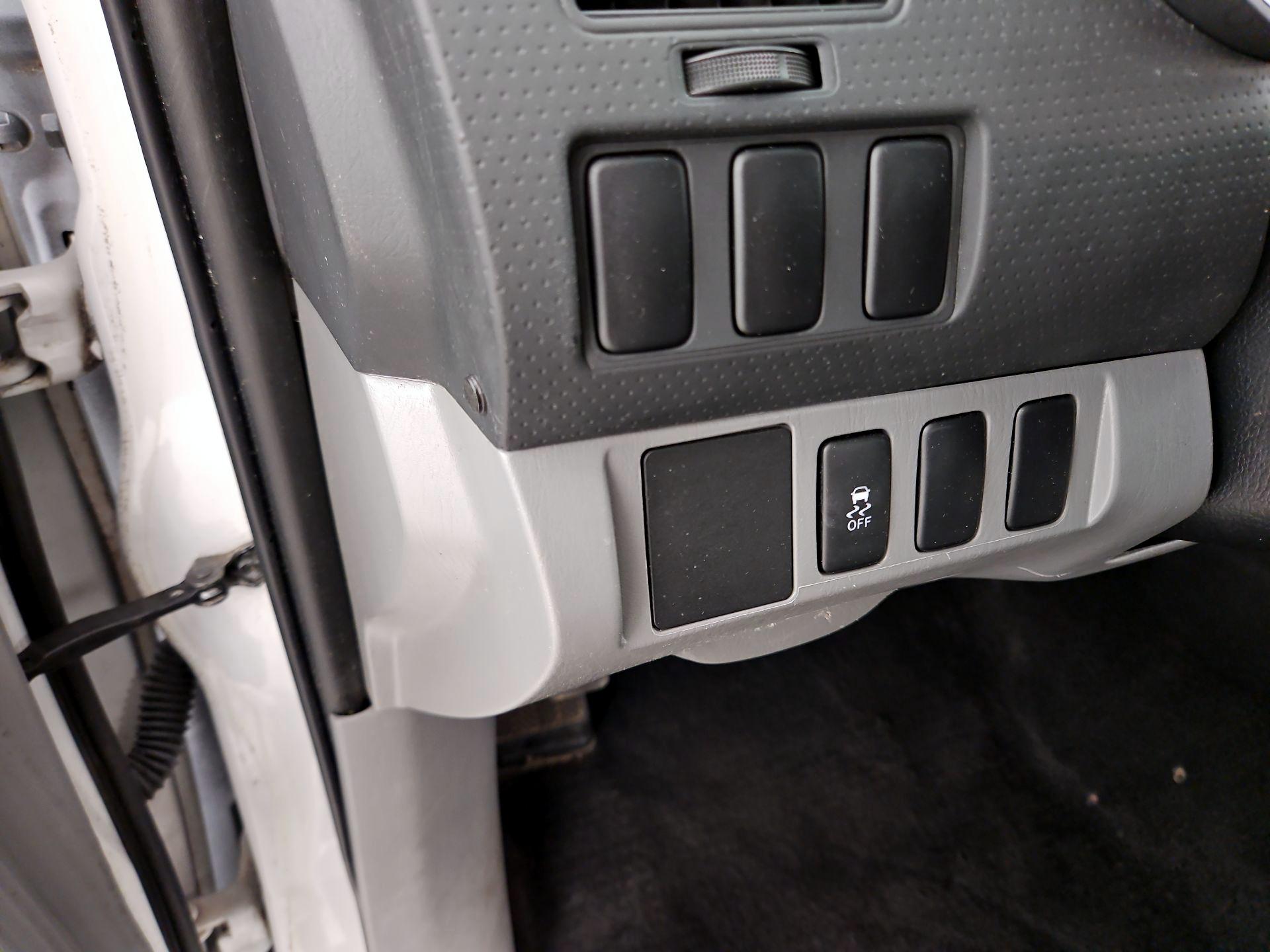 Thumbnail: 2014 Toyota Tacoma - 13