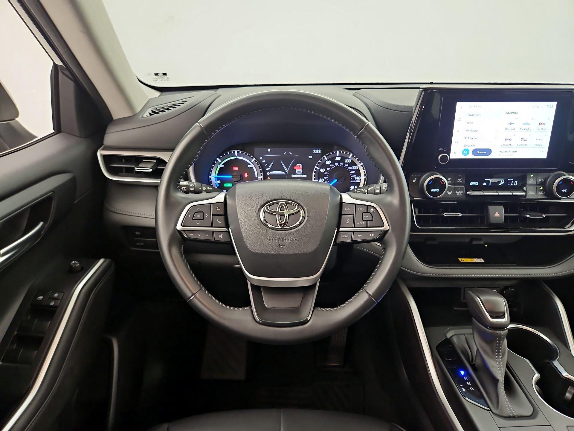 Thumbnail: 2023 Toyota Highlander - 10