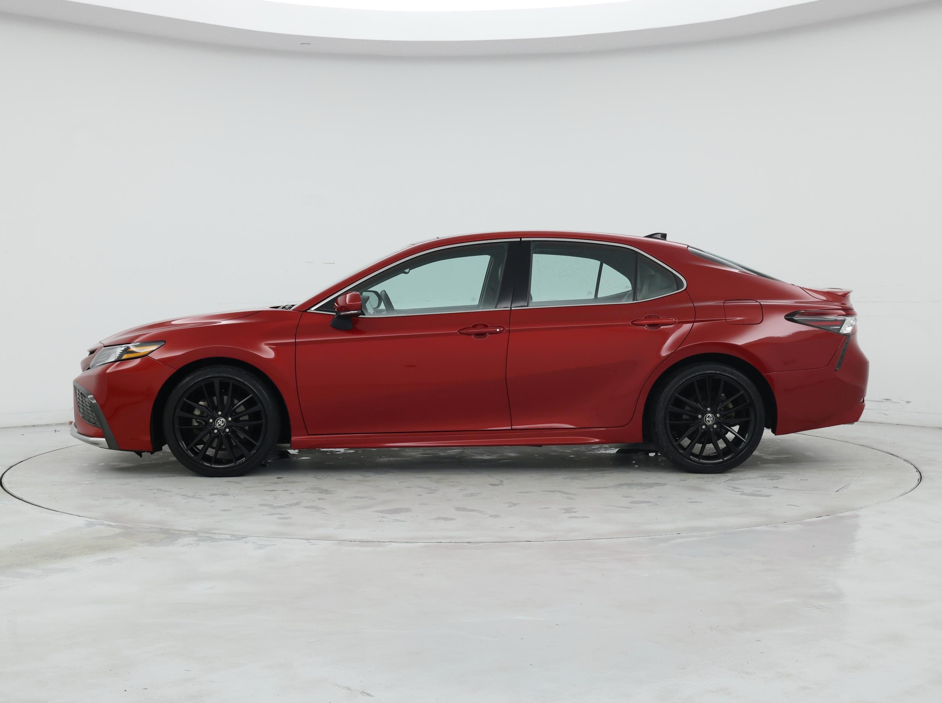 Thumbnail: 2021 Toyota Camry - 3