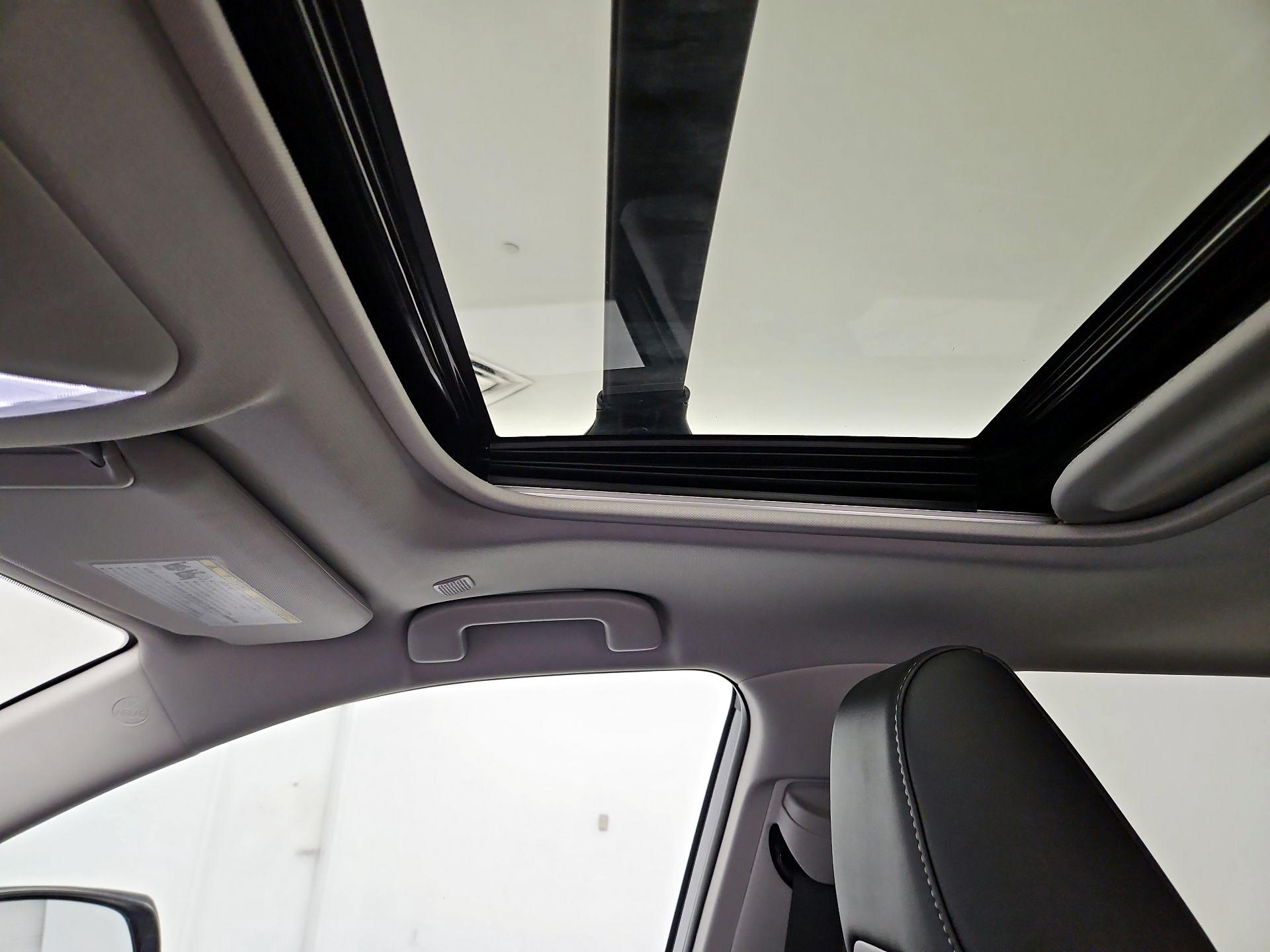 Thumbnail: 2024 Toyota RAV4 - 19