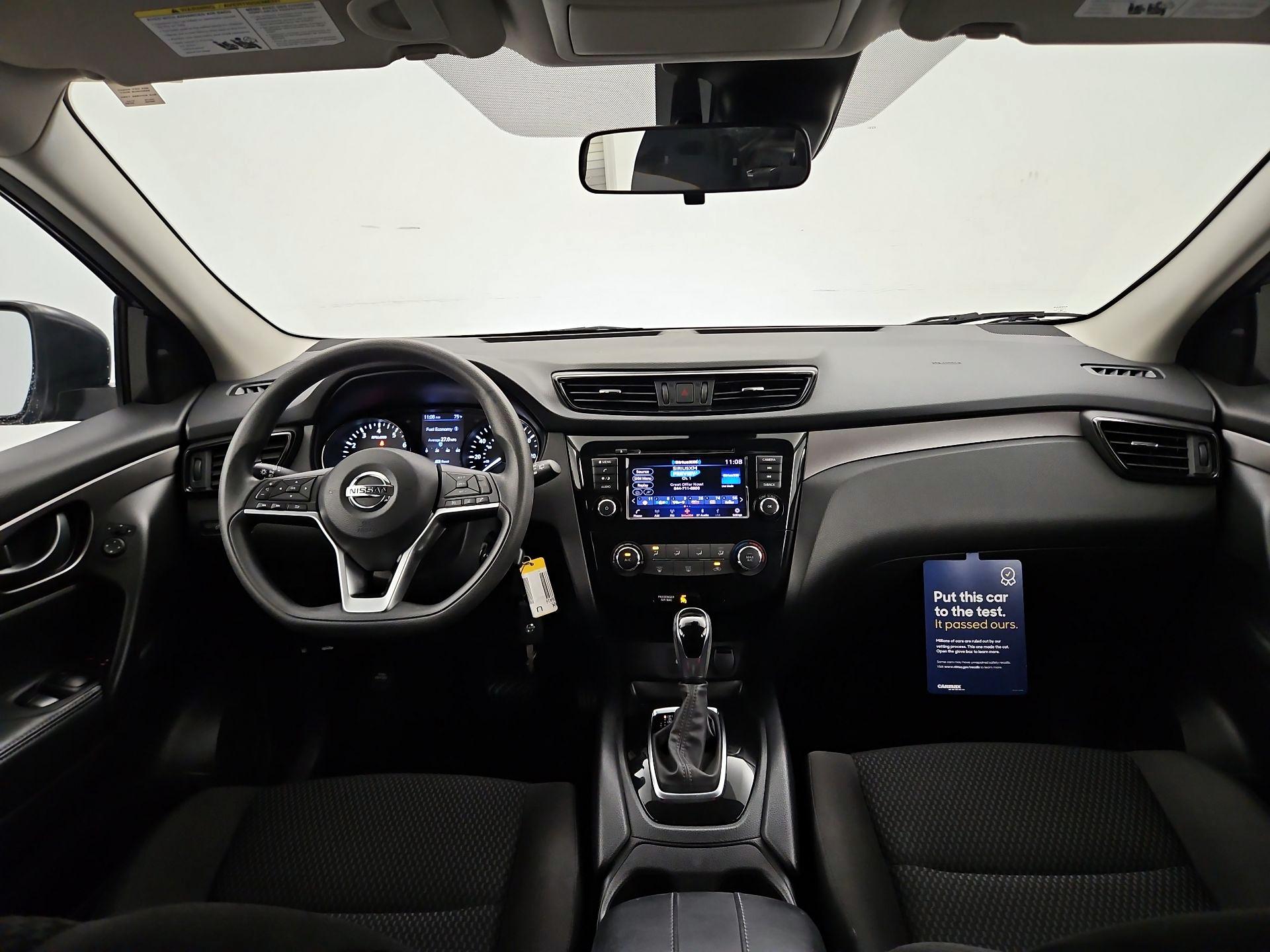 Thumbnail: 2020 Nissan Rogue Sport - 9