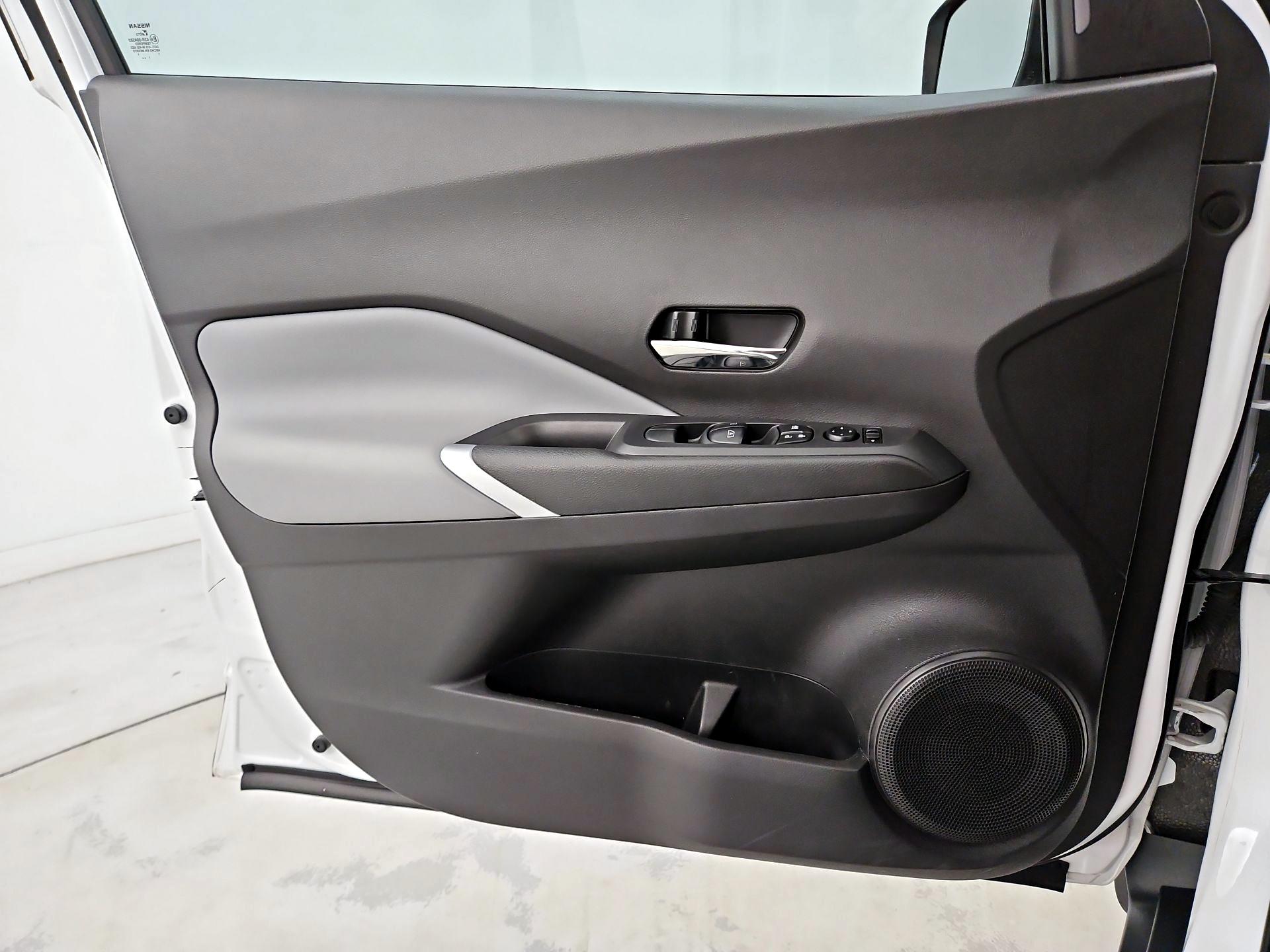 Thumbnail: 2022 Nissan Kicks - 12