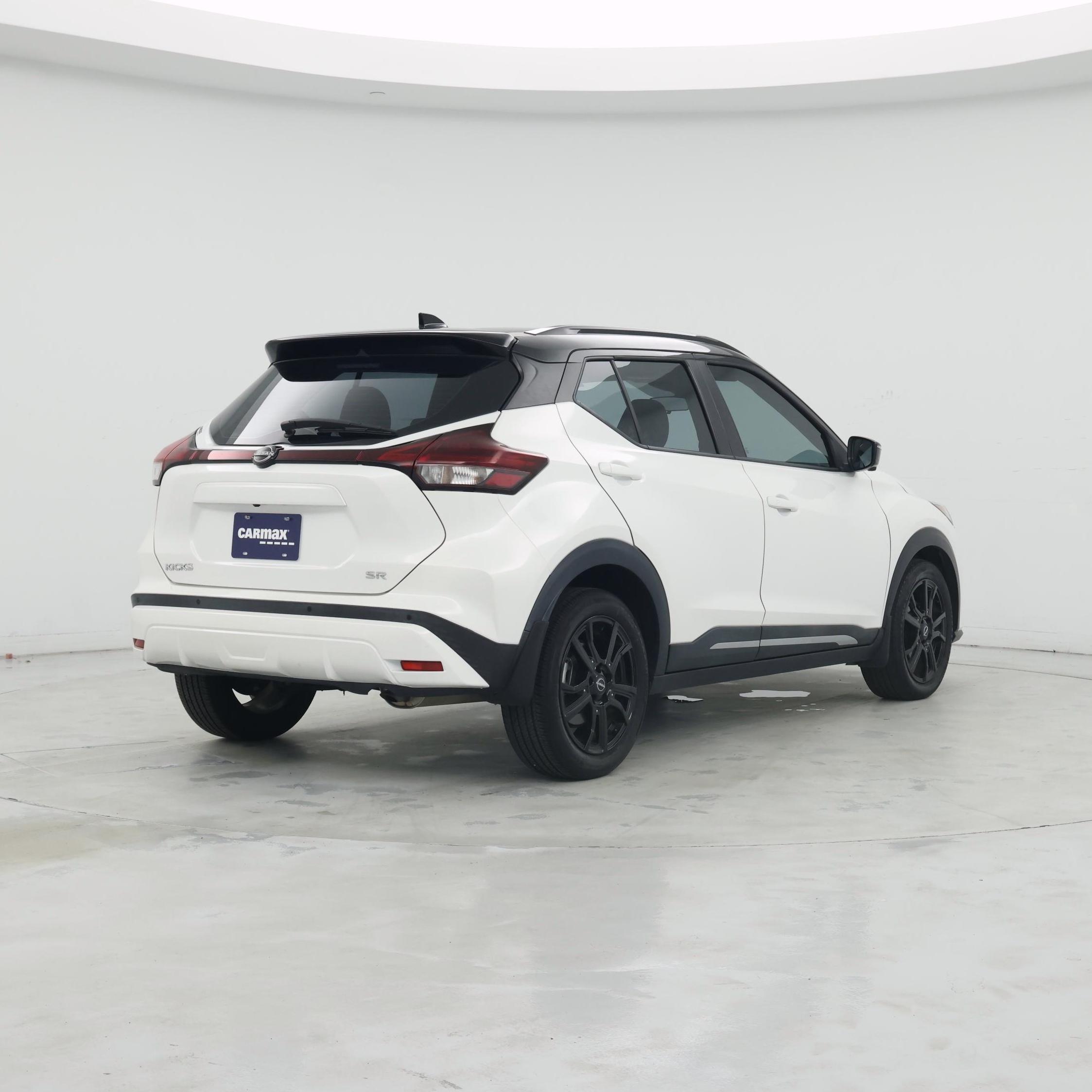 Thumbnail: 2022 Nissan Kicks - 8