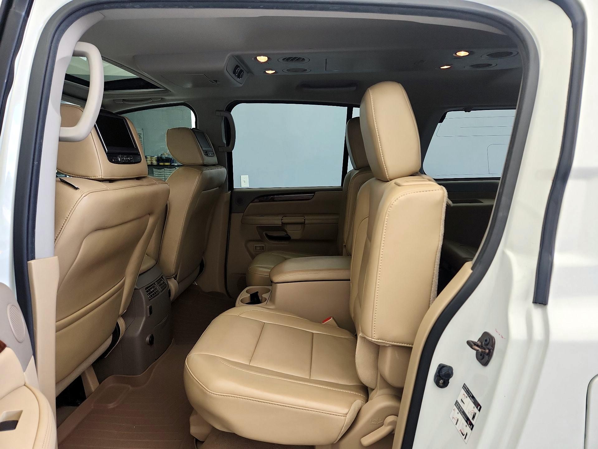 Thumbnail: 2014 Nissan Armada - 20