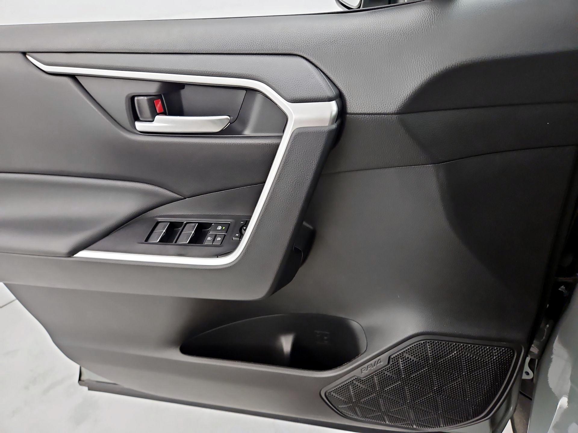 Thumbnail: 2023 Toyota RAV4 - 12