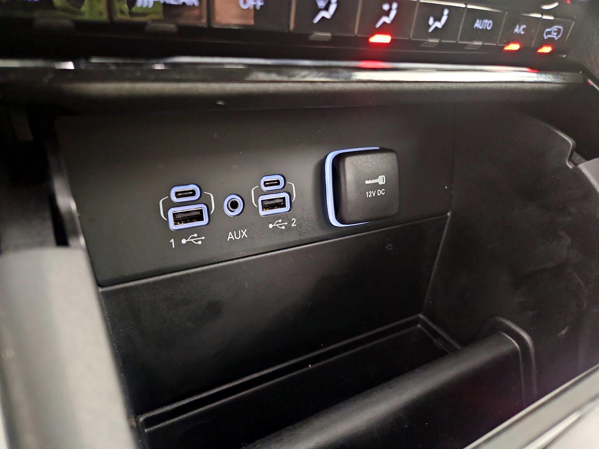 Thumbnail: 2023 Jeep Grand Cherokee - 18