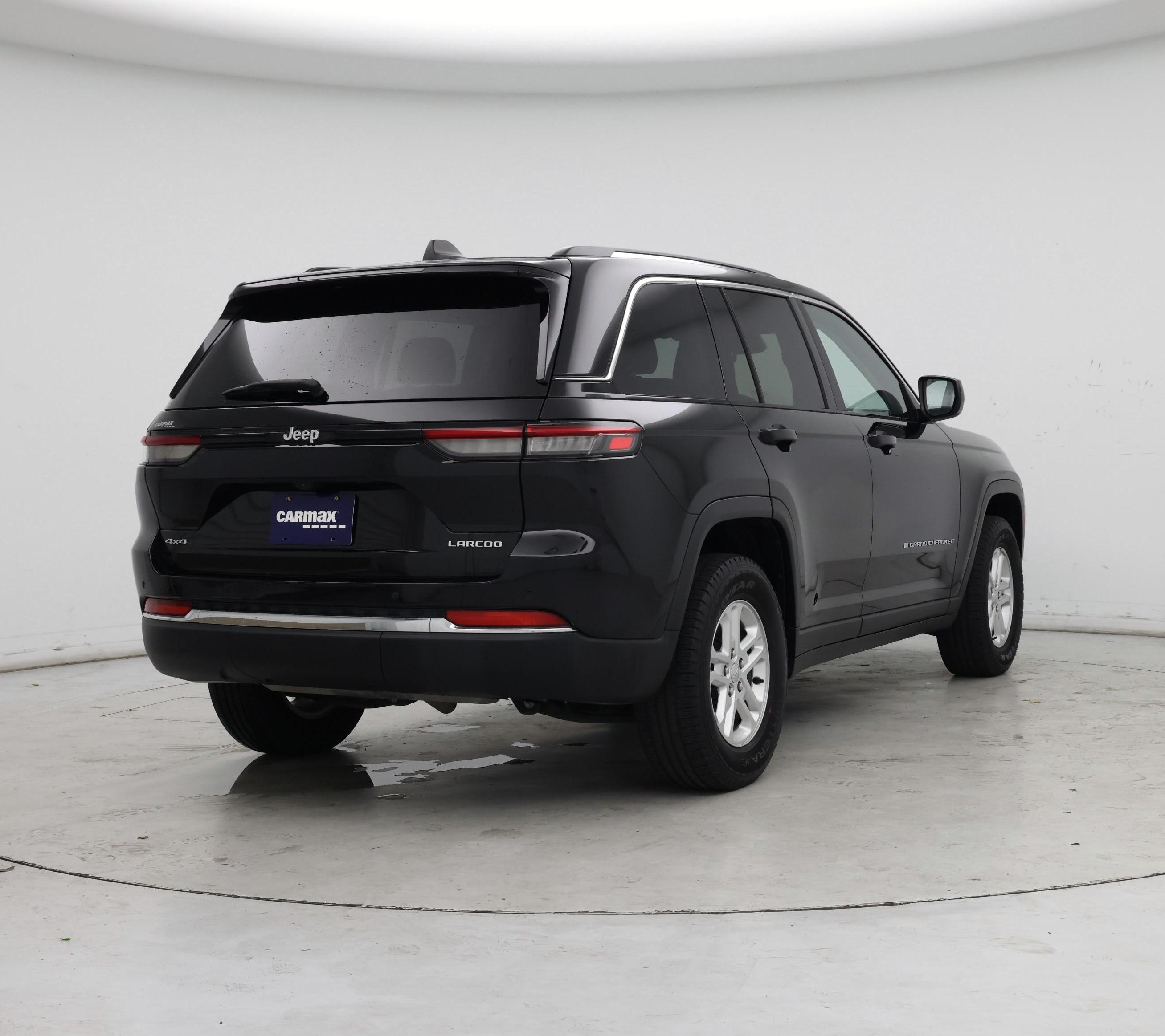 Thumbnail: 2023 Jeep Grand Cherokee - 8