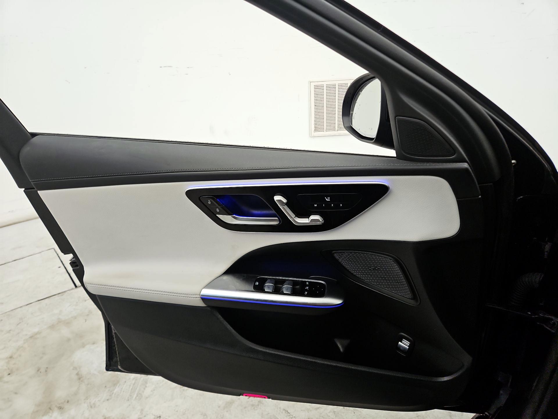 Thumbnail: 2023 Mercedes-Benz C-Class - 12