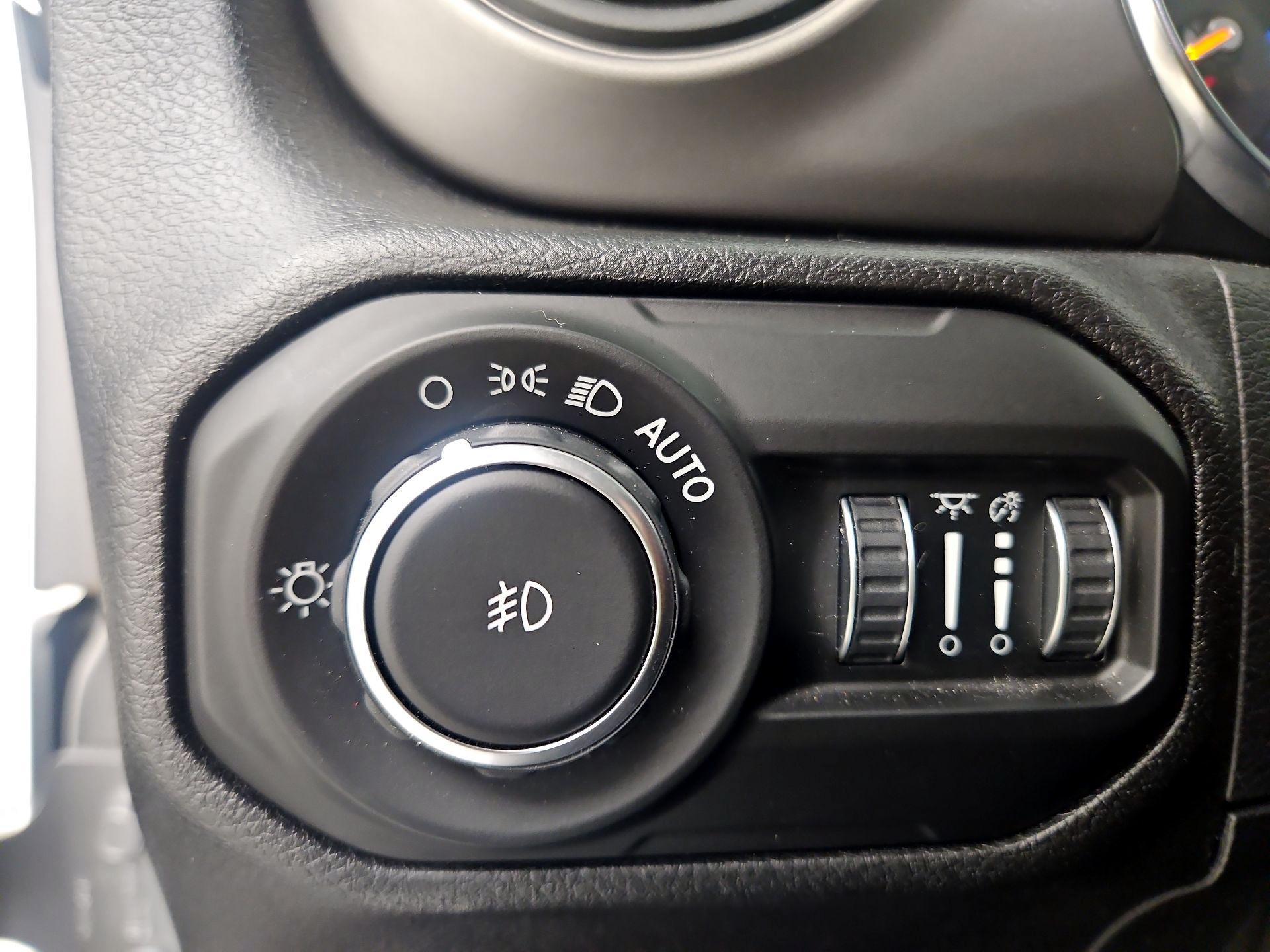 Thumbnail: 2021 Jeep Wrangler - 13