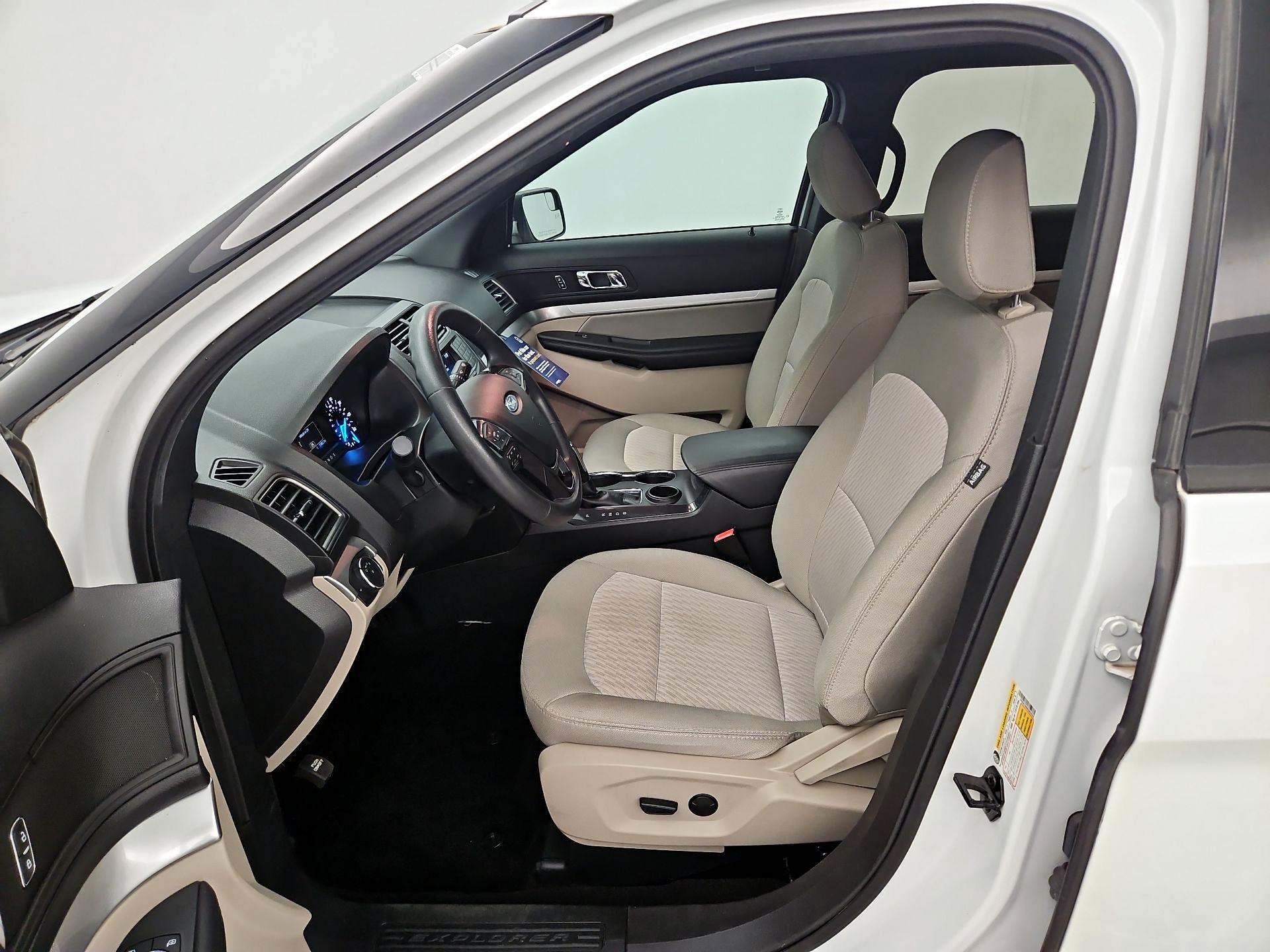 Thumbnail: 2019 Ford Explorer - 11