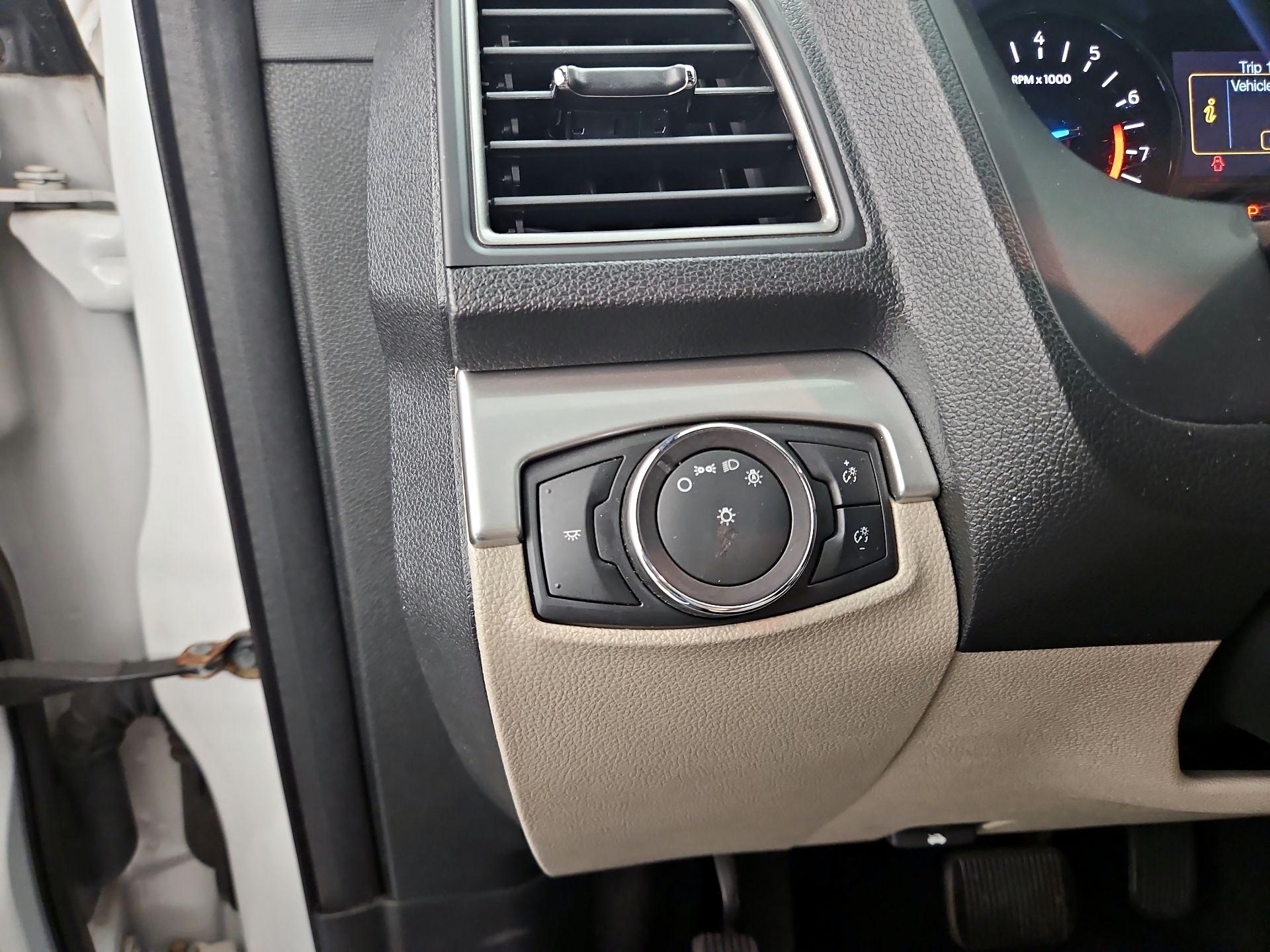 Thumbnail: 2019 Ford Explorer - 13