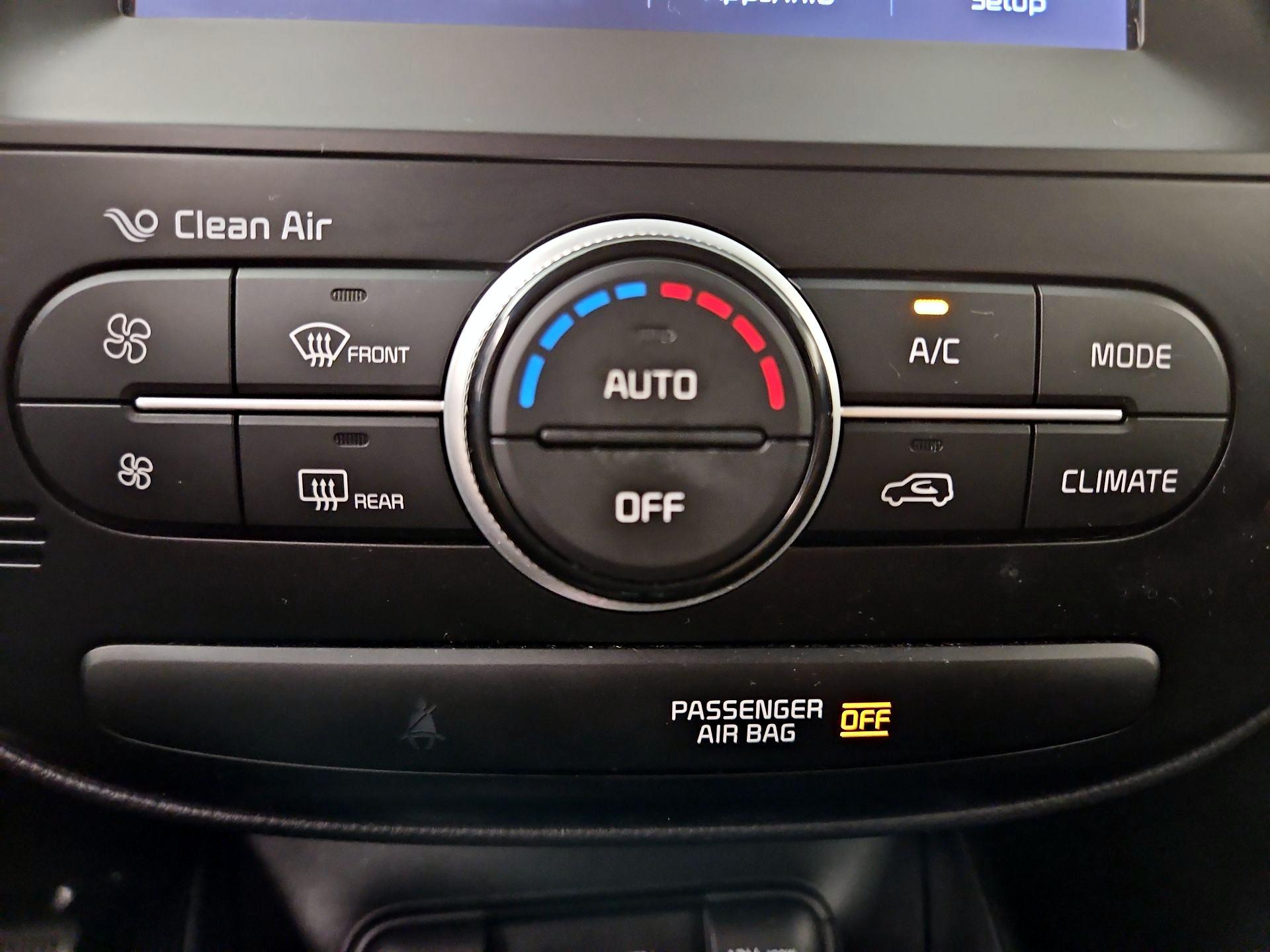 Thumbnail: 2018 Kia Soul - 16